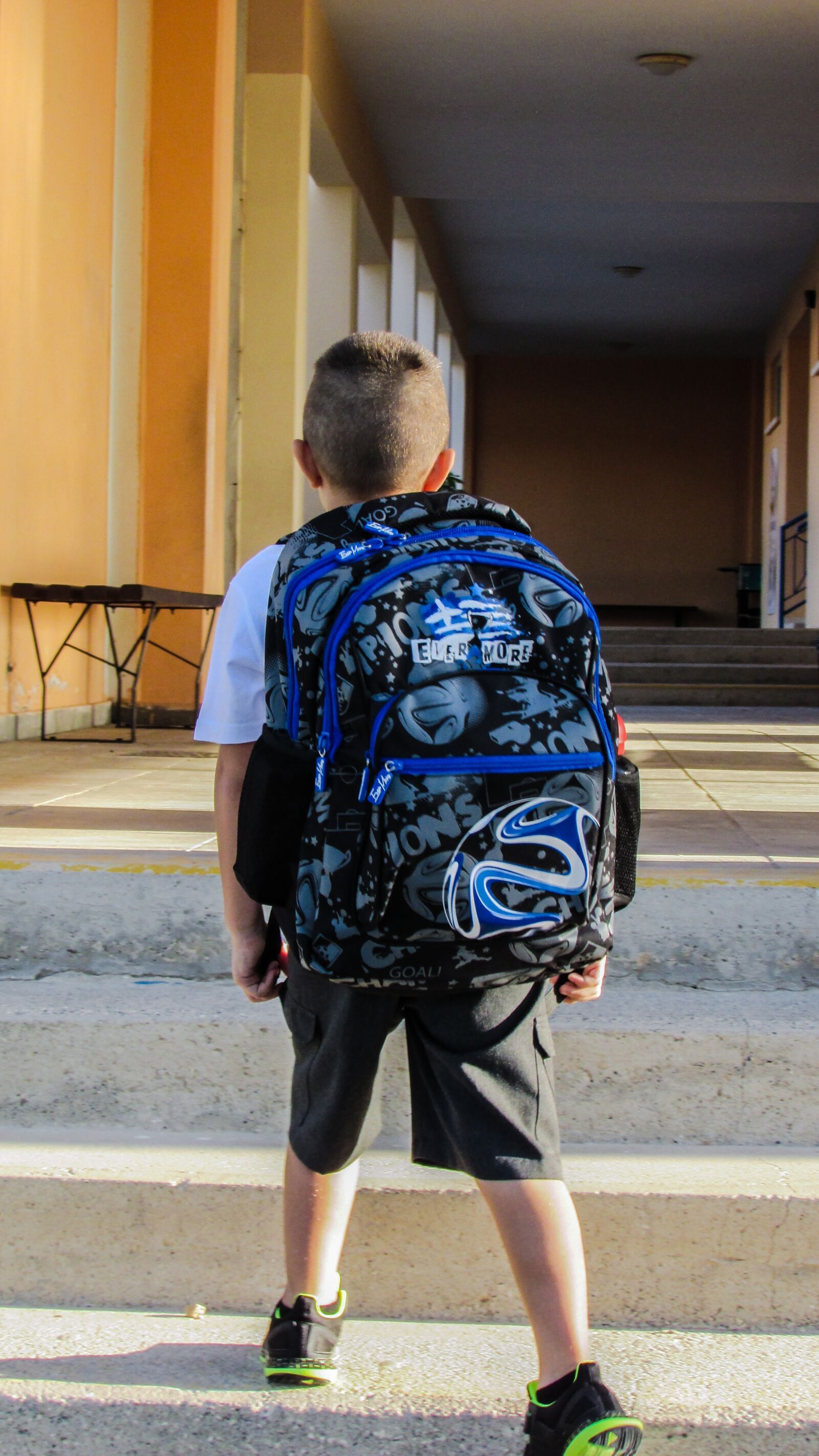 Canon PowerShot SX400 IS sample photo. Student, school, first day photography