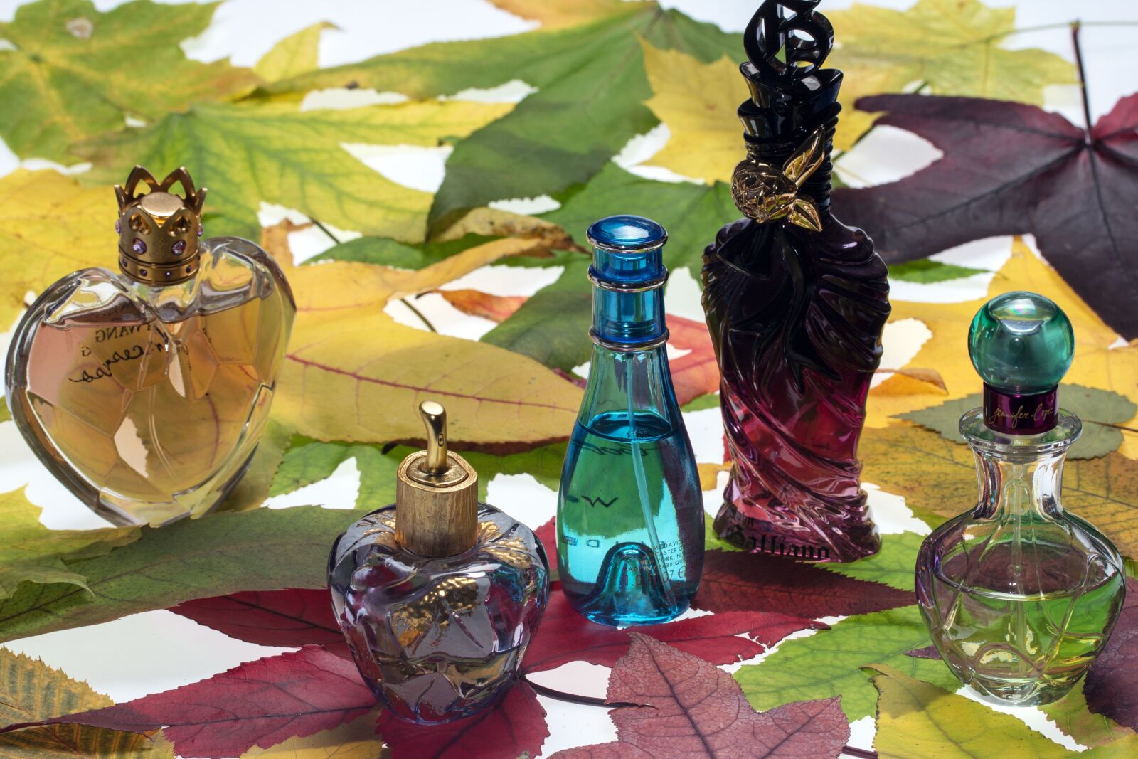 Canon EF-S 60mm F2.8 Macro USM sample photo. Perfumes, perfume bottles, still photography