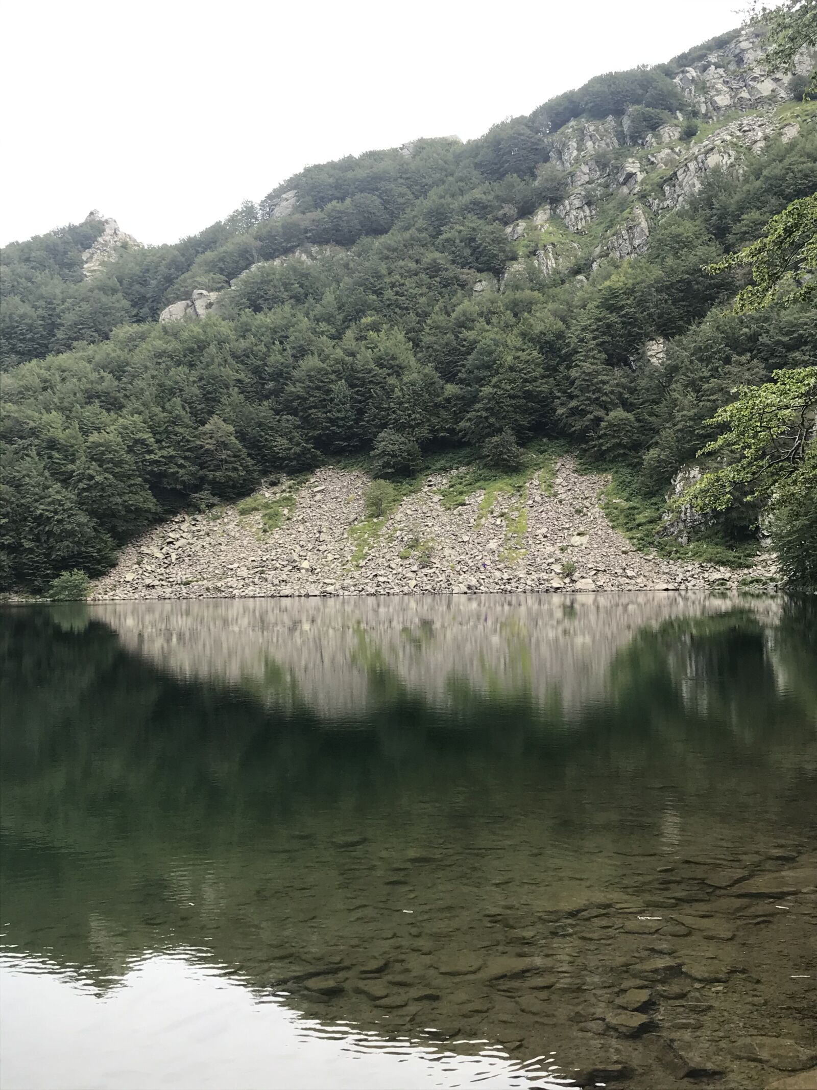 Apple iPhone 7 sample photo. Mountain, lake, trees photography