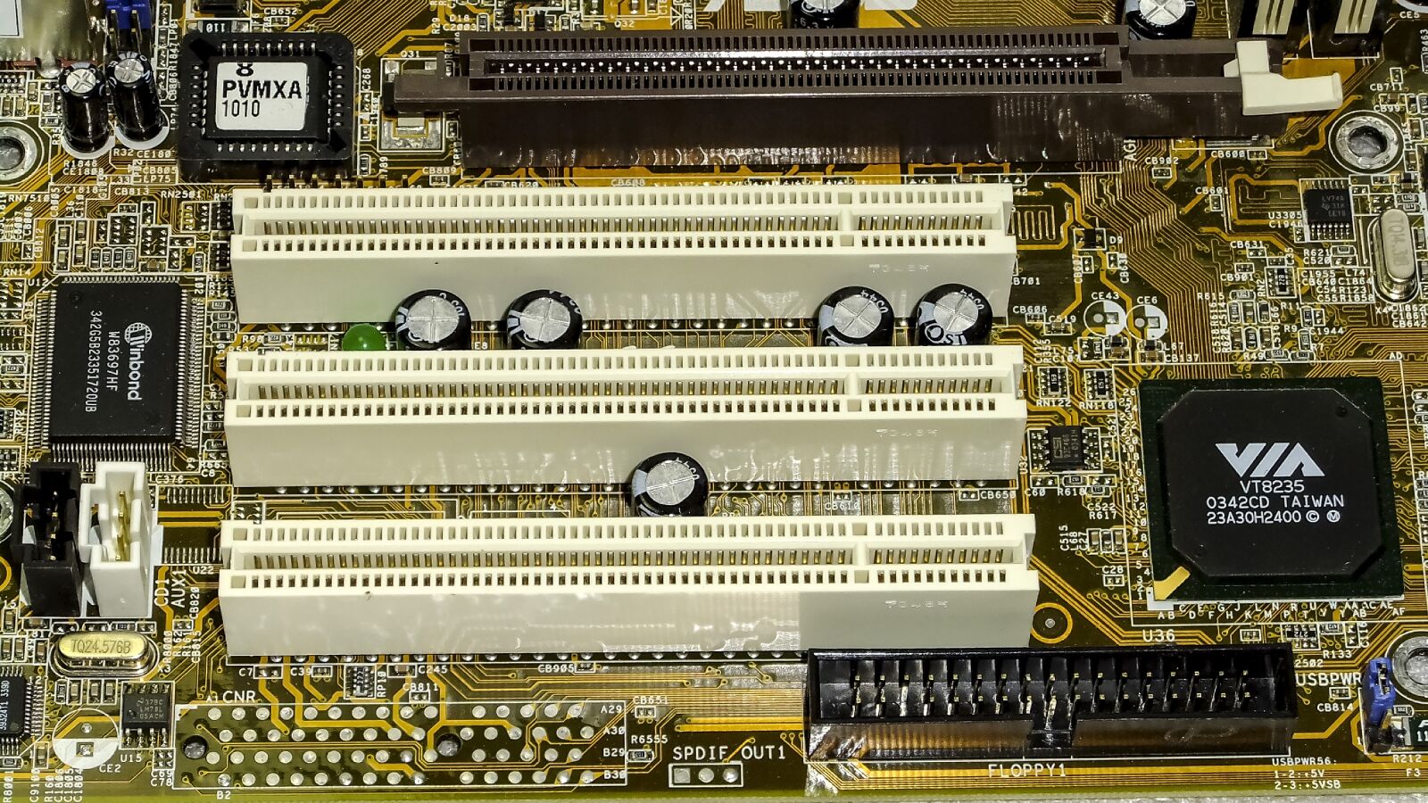 FujiFilm FinePix F80EXR (FinePix F85EXR) sample photo. Motherboard, connector, computer photography
