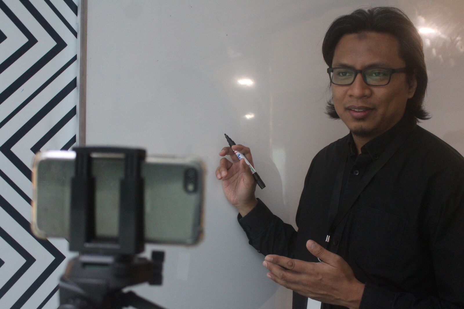 Canon EOS 700D (EOS Rebel T5i / EOS Kiss X7i) sample photo. Online, video, learning photography