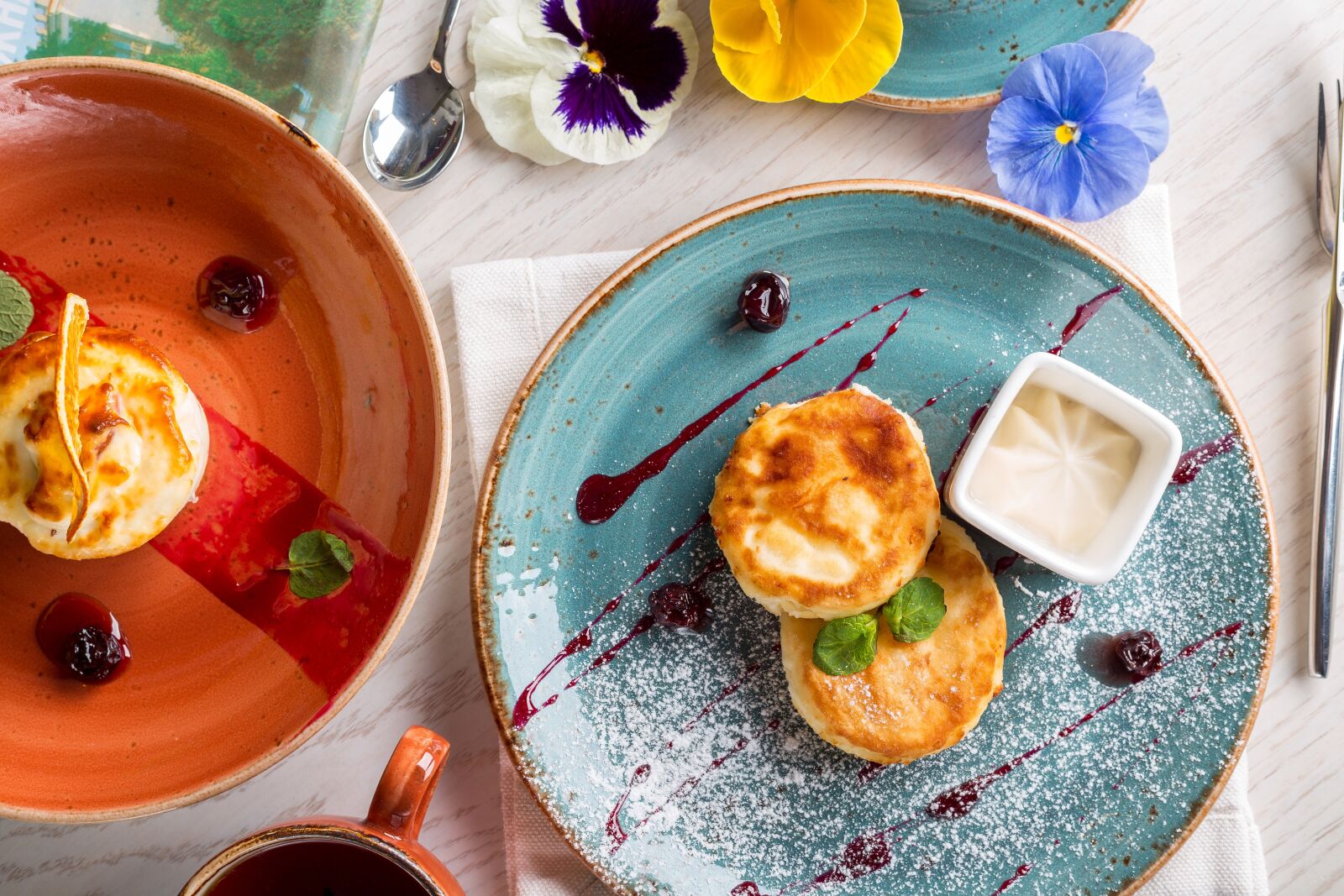 Canon EF 50mm F1.8 II sample photo. Breakfast, cheesecakes, plate photography