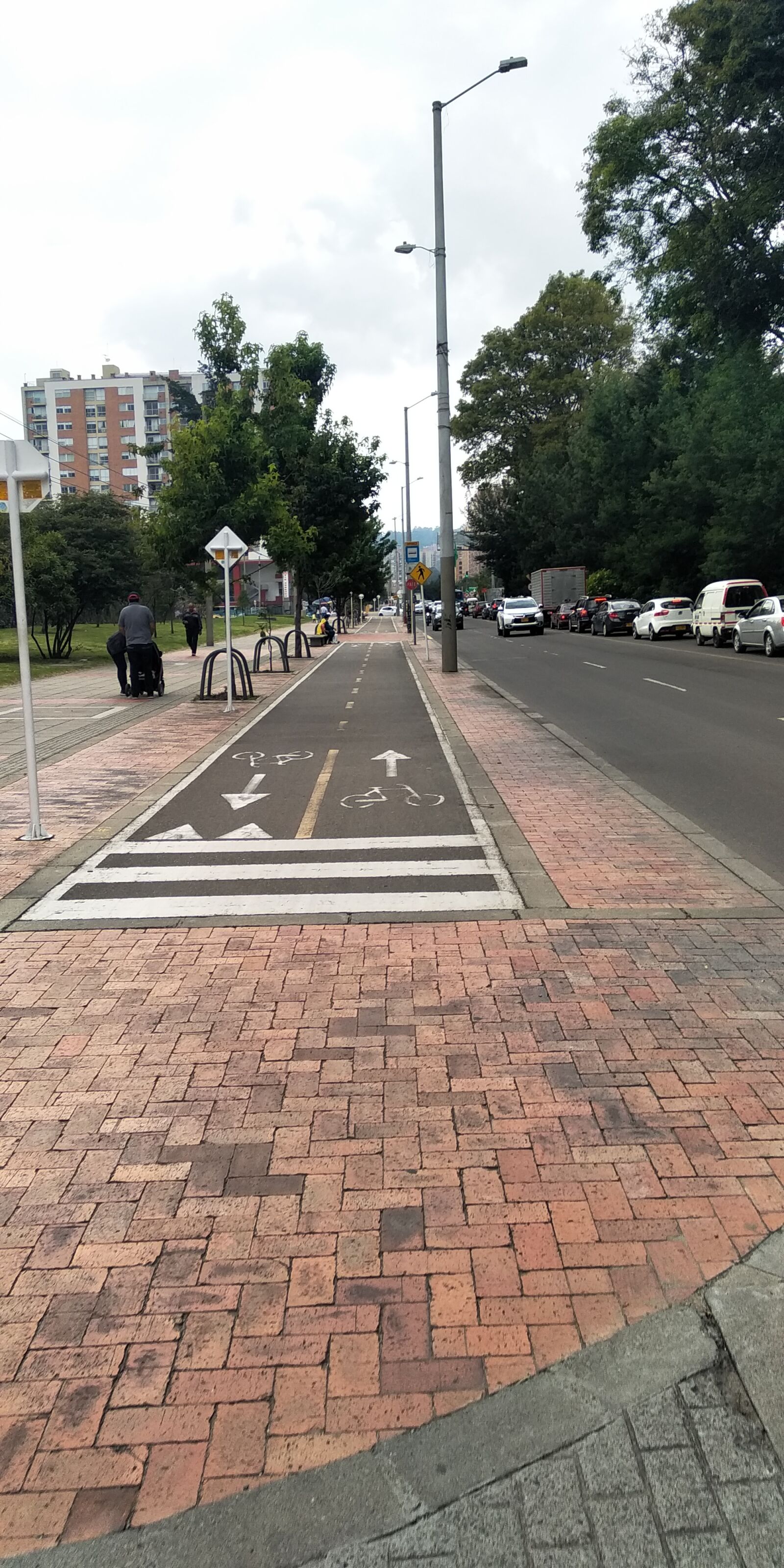 Xiaomi Mi A2 Lite sample photo. Avenues, roads, bicycle photography