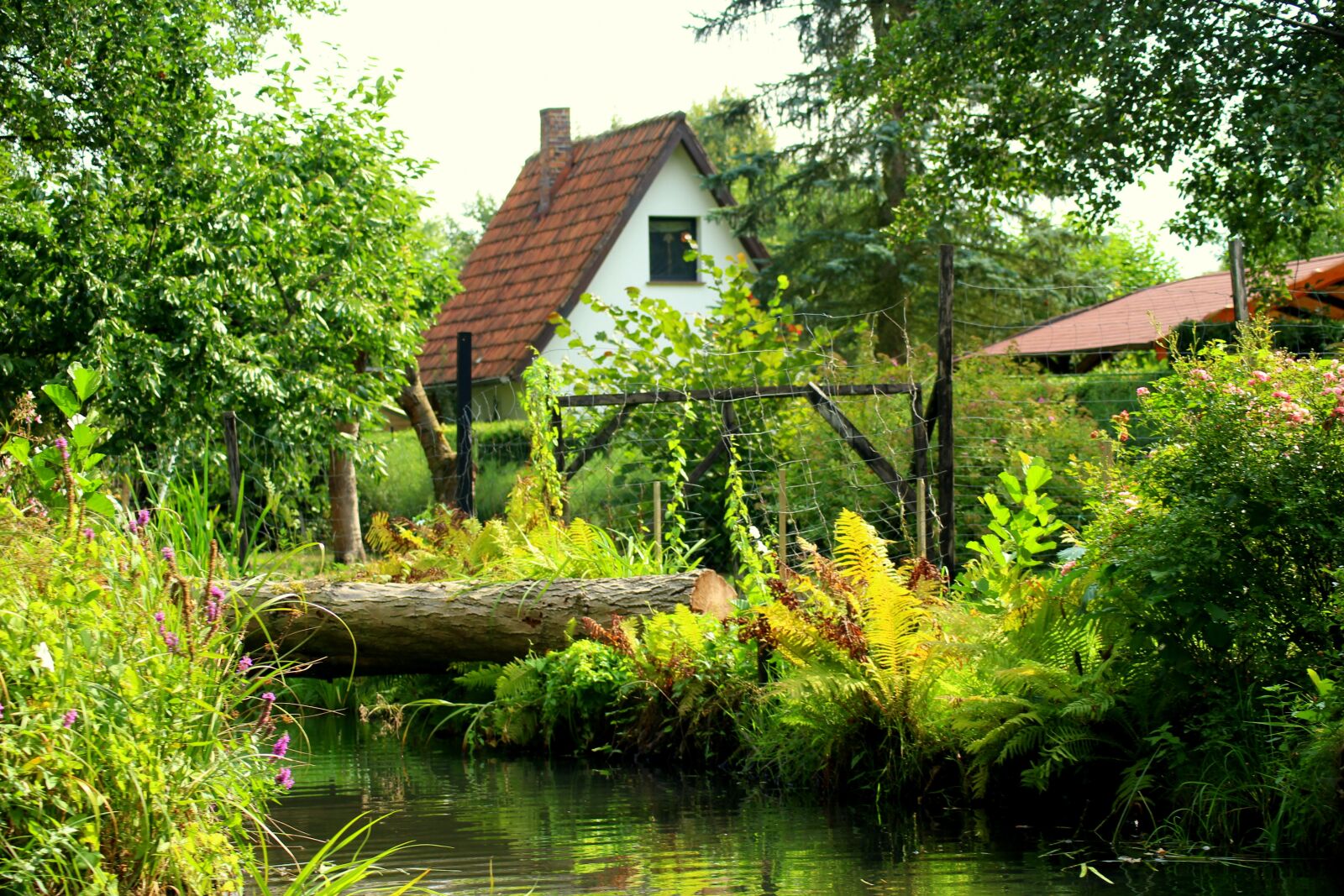 Canon EOS 1200D (EOS Rebel T5 / EOS Kiss X70 / EOS Hi) sample photo. Village, landscape rural, channel photography