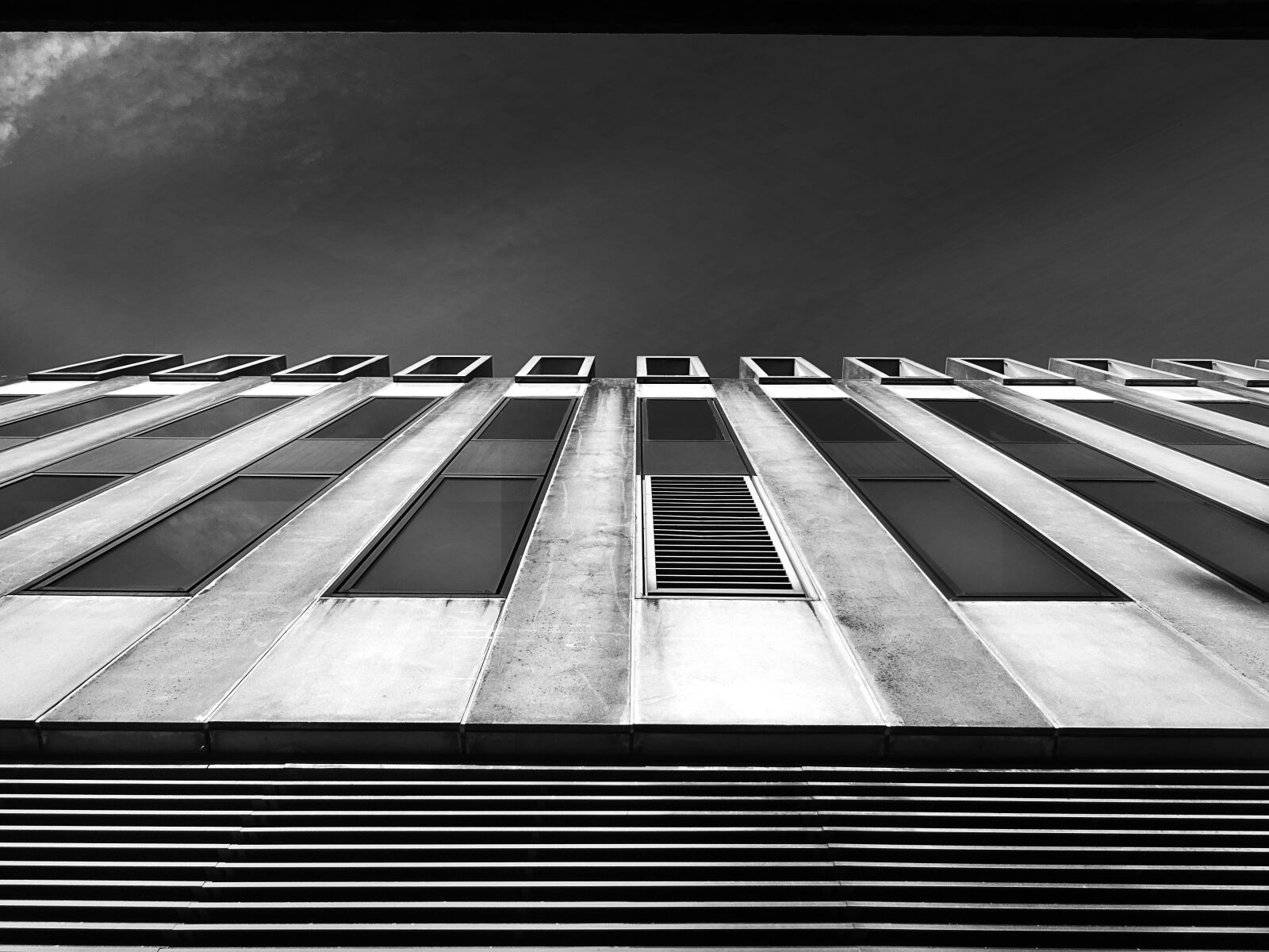 Sony DSC-HX60 sample photo. Architectural, design, black, and photography