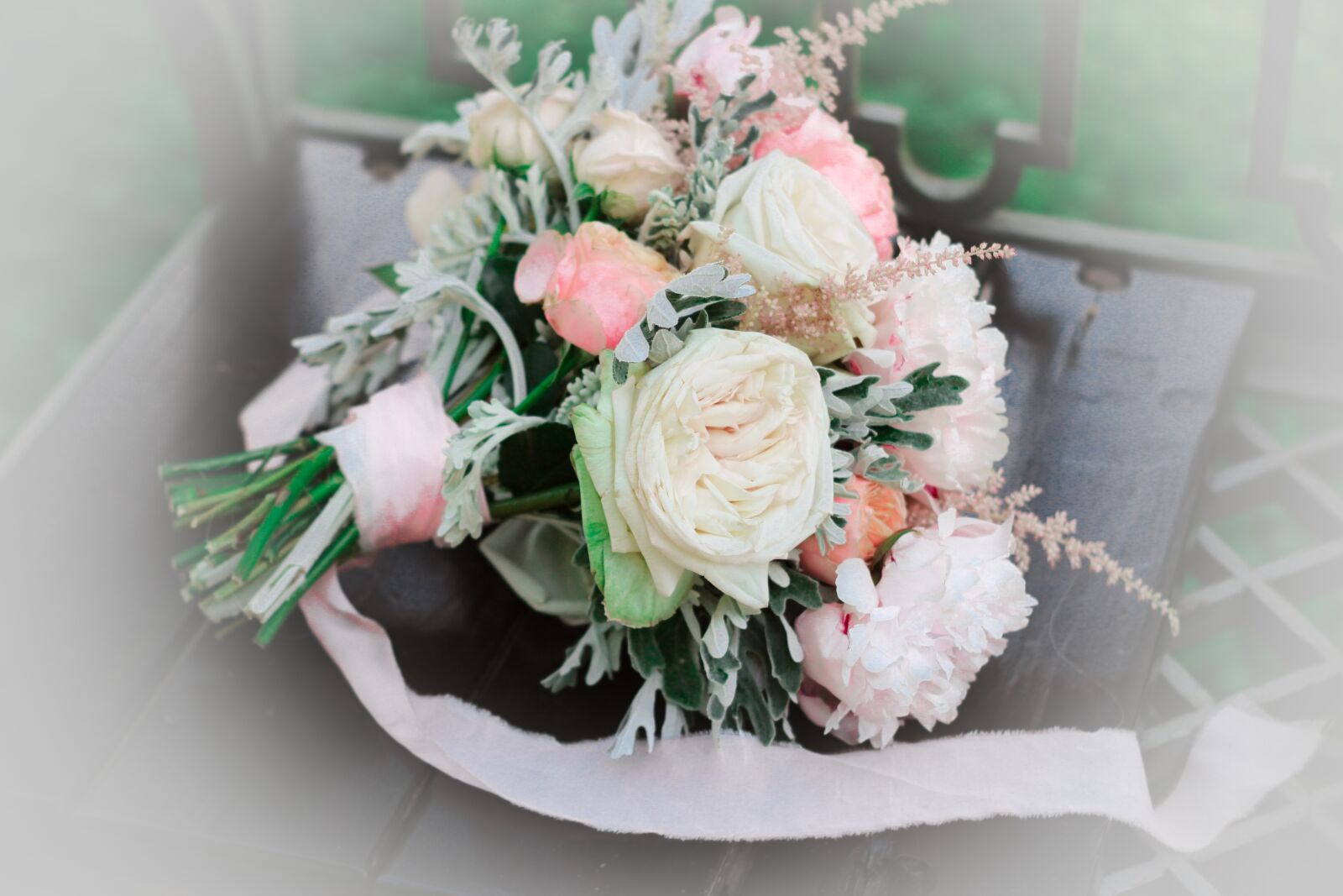Canon EOS 600D (Rebel EOS T3i / EOS Kiss X5) sample photo. Bouquet, photo, wedding photography