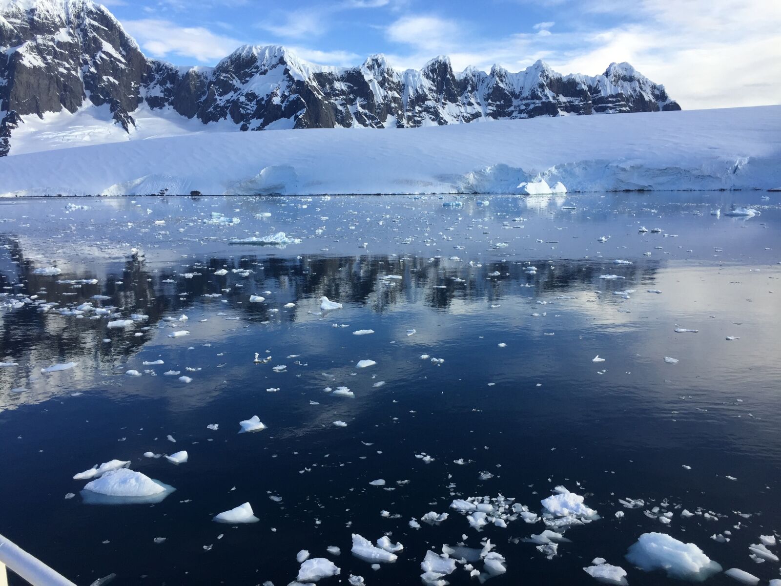 Apple iPhone 6 sample photo. Snow, ice, winter photography