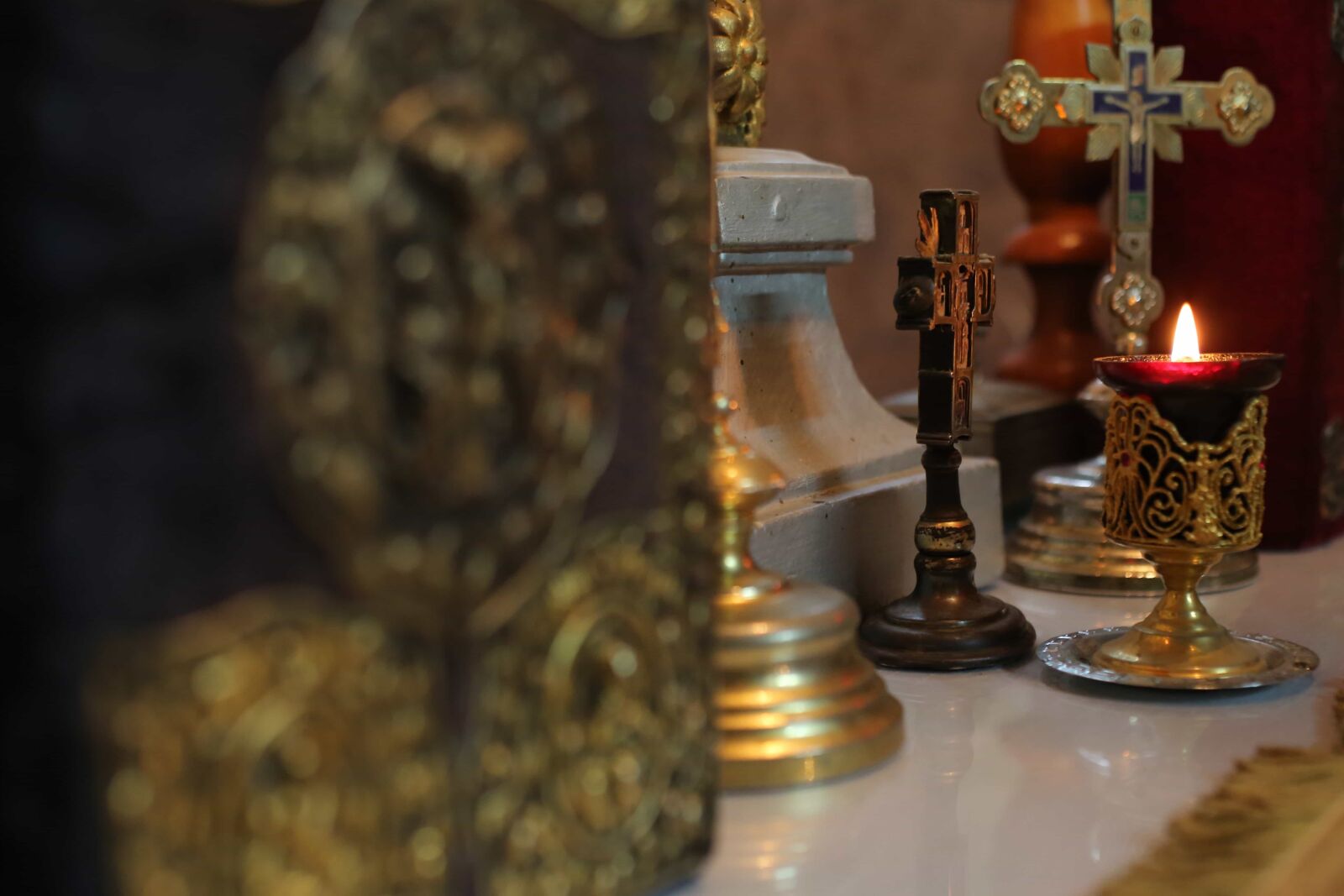 Canon EOS 5D Mark III sample photo. Candle, candlelight, candles, christ photography