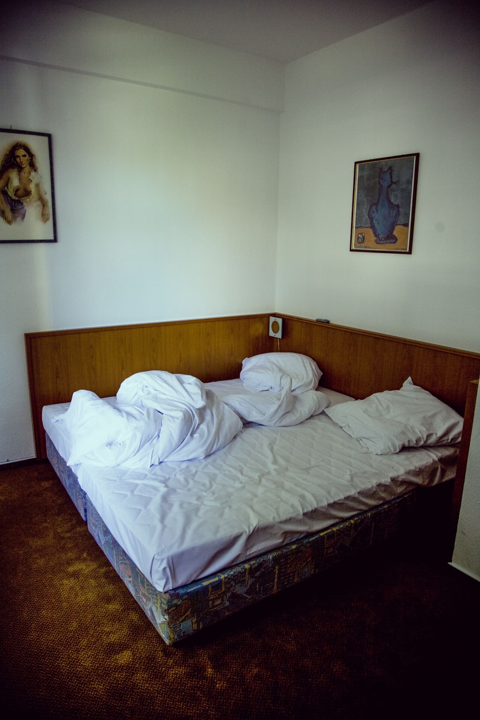 Canon EOS 5D + Canon EF 24-105mm F4L IS USM sample photo. Hotel, room, bed photography