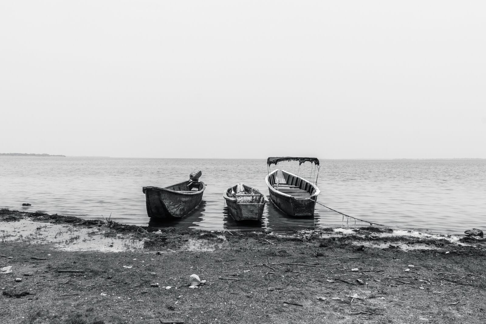 Canon EOS 1100D (EOS Rebel T3 / EOS Kiss X50) sample photo. Canoes, water, earth photography