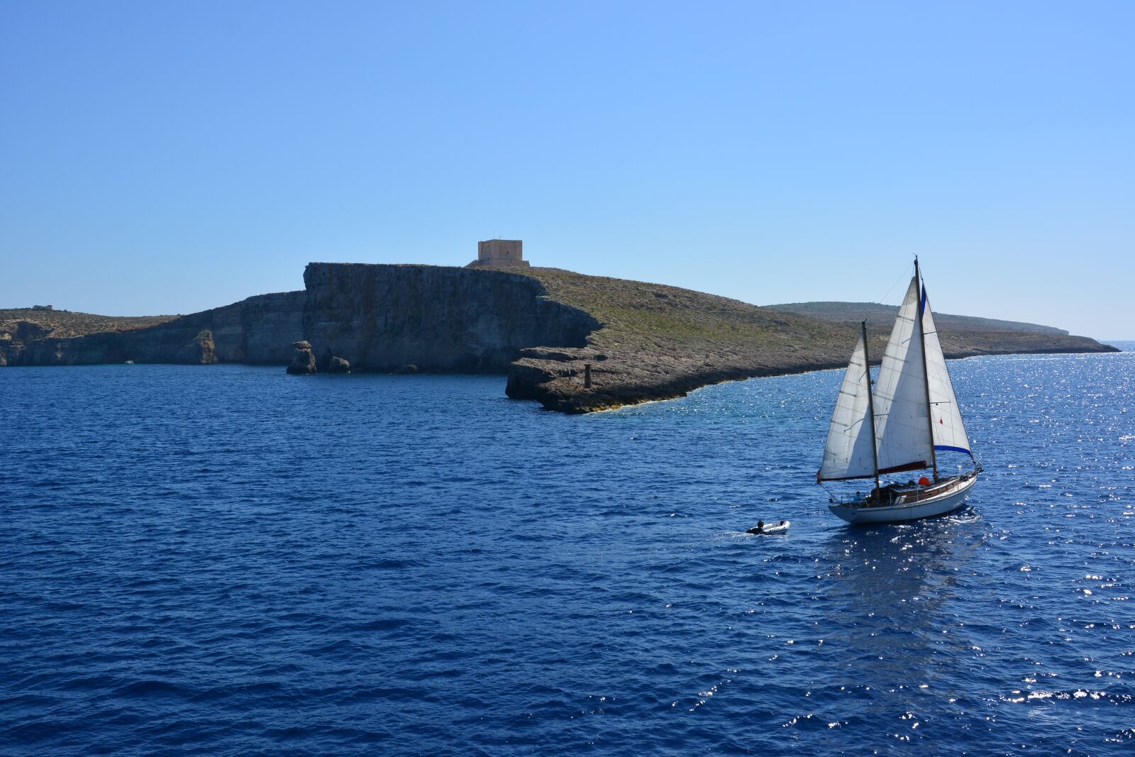 Nikon D5200 sample photo. Boat, sea, sky photography