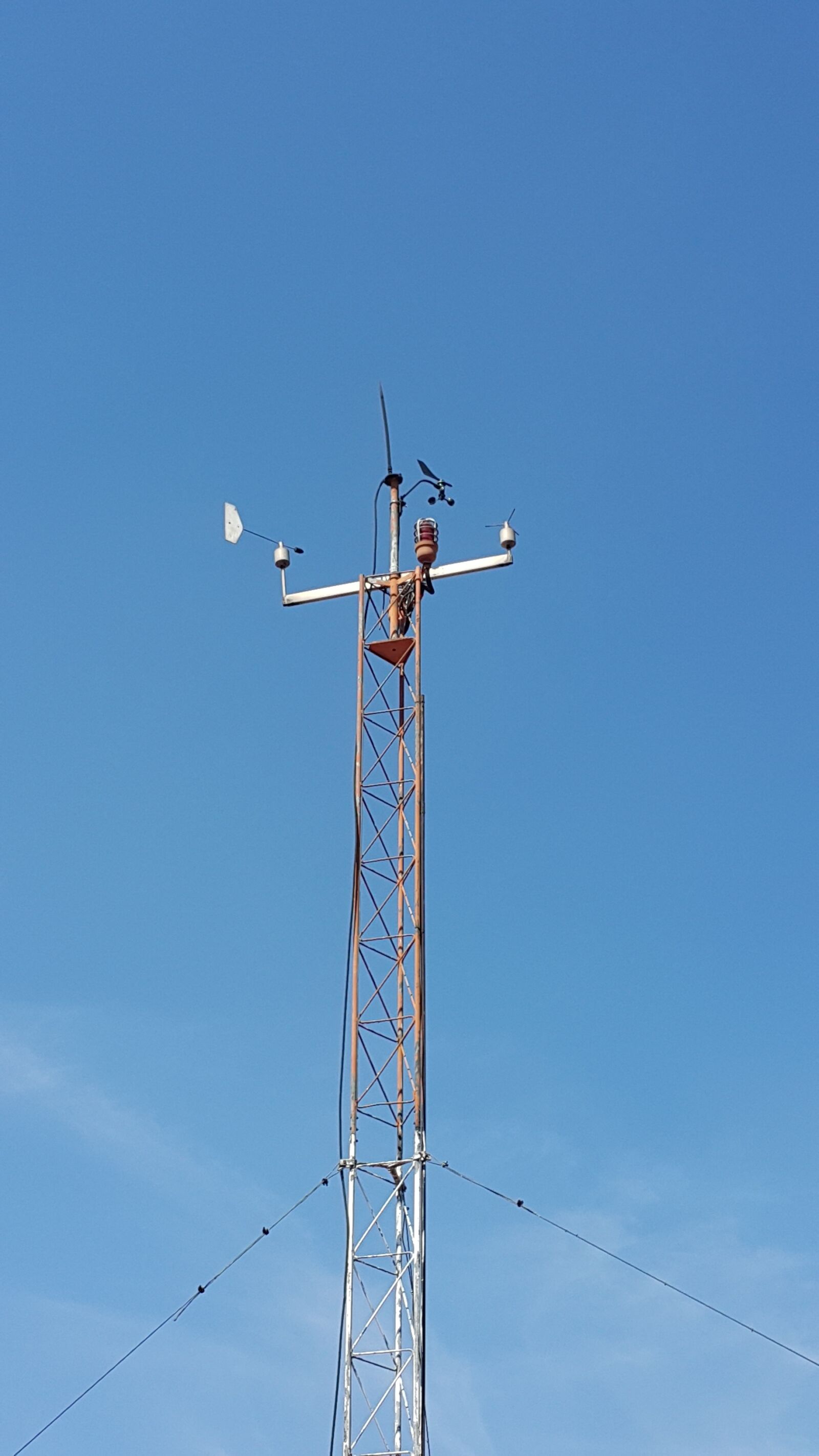 Samsung Galaxy Note4 sample photo. Antenna, meteorology, ropes photography
