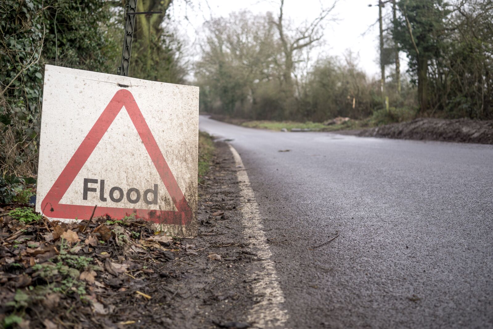 Sony a5100 + Sigma 30mm F2.8 EX DN sample photo. Flood, road sign, sign photography