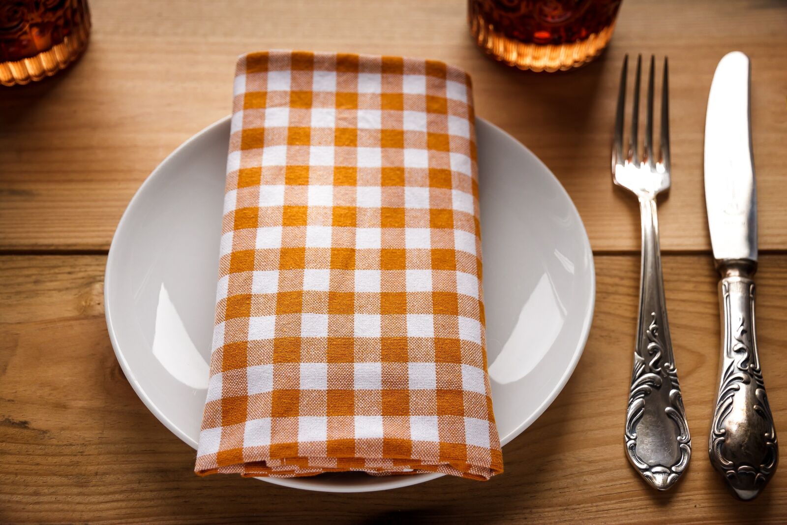 Canon EOS 600D (Rebel EOS T3i / EOS Kiss X5) sample photo. Cover, plate, cutlery photography
