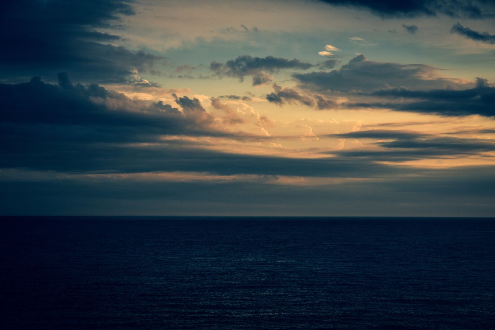 Nikon D7500 sample photo. Evening sky, clouds, mood photography
