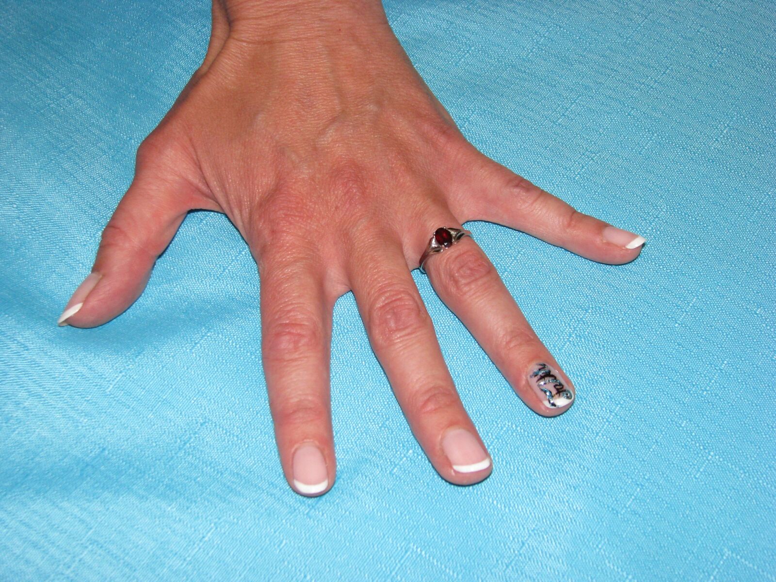 Canon POWERSHOT S5 IS sample photo. Manicure, hand, ring photography