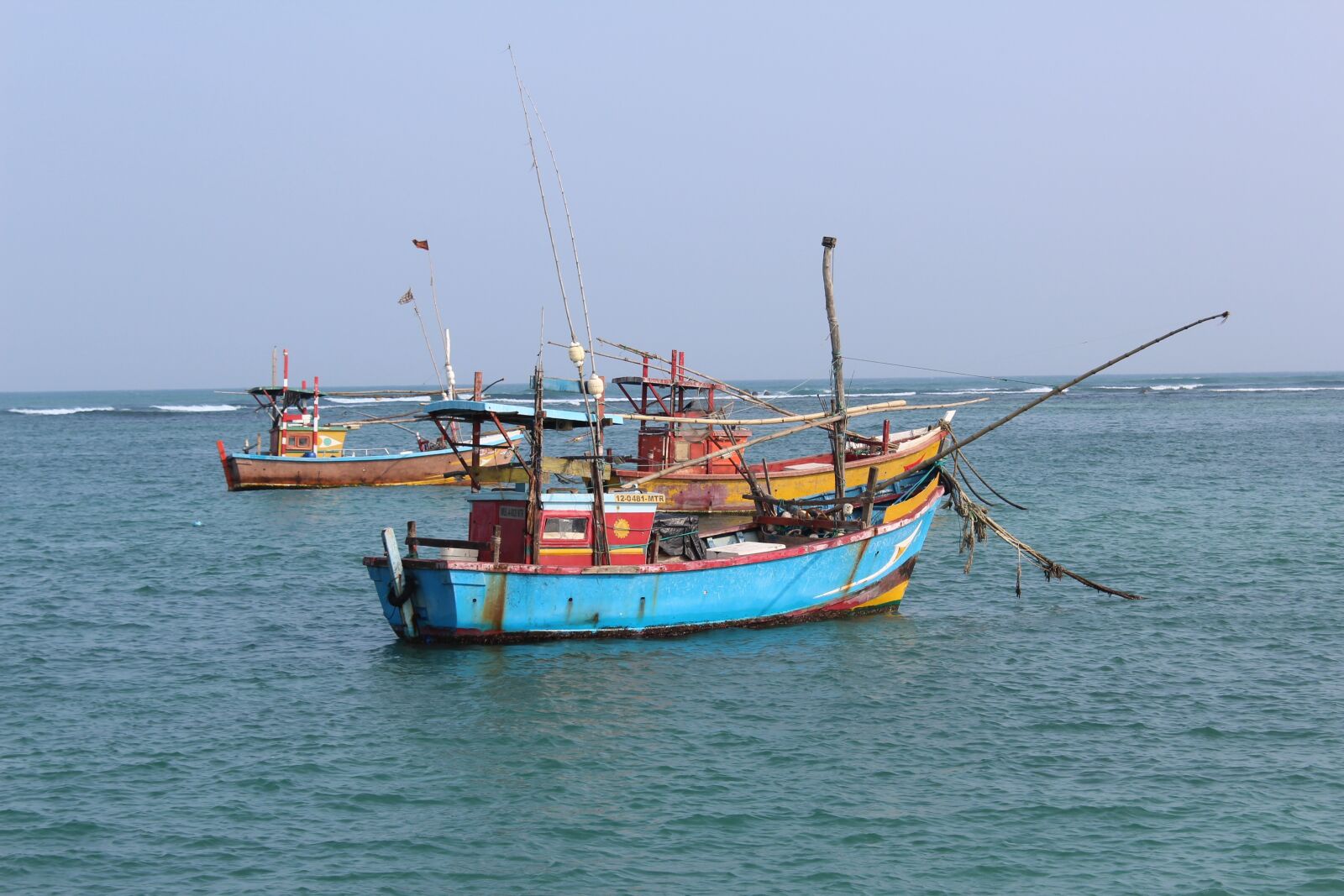 Canon EOS 1300D (EOS Rebel T6 / EOS Kiss X80) sample photo. Fishing boat, sea, ocean photography