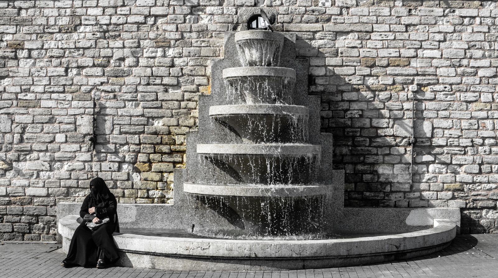 Nikon D7000 sample photo. Muslim, fountain, bricks photography