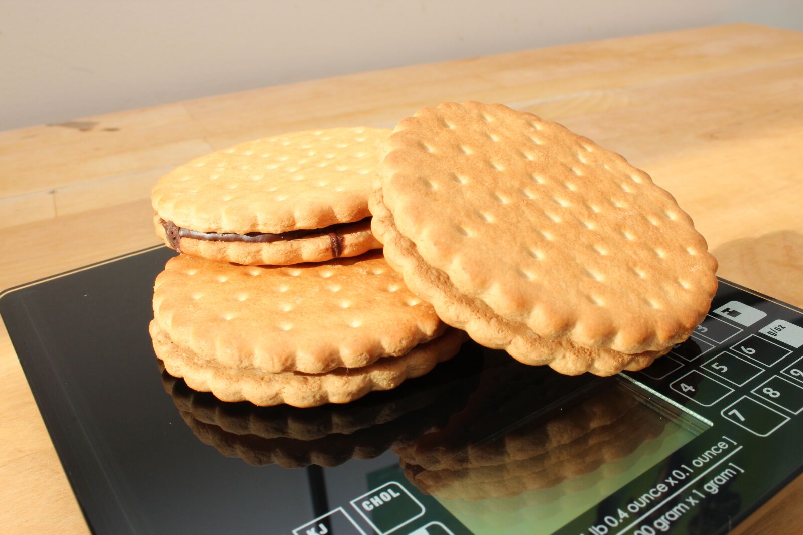 Canon EOS 600D (Rebel EOS T3i / EOS Kiss X5) sample photo. Food, cake, chocolate photography