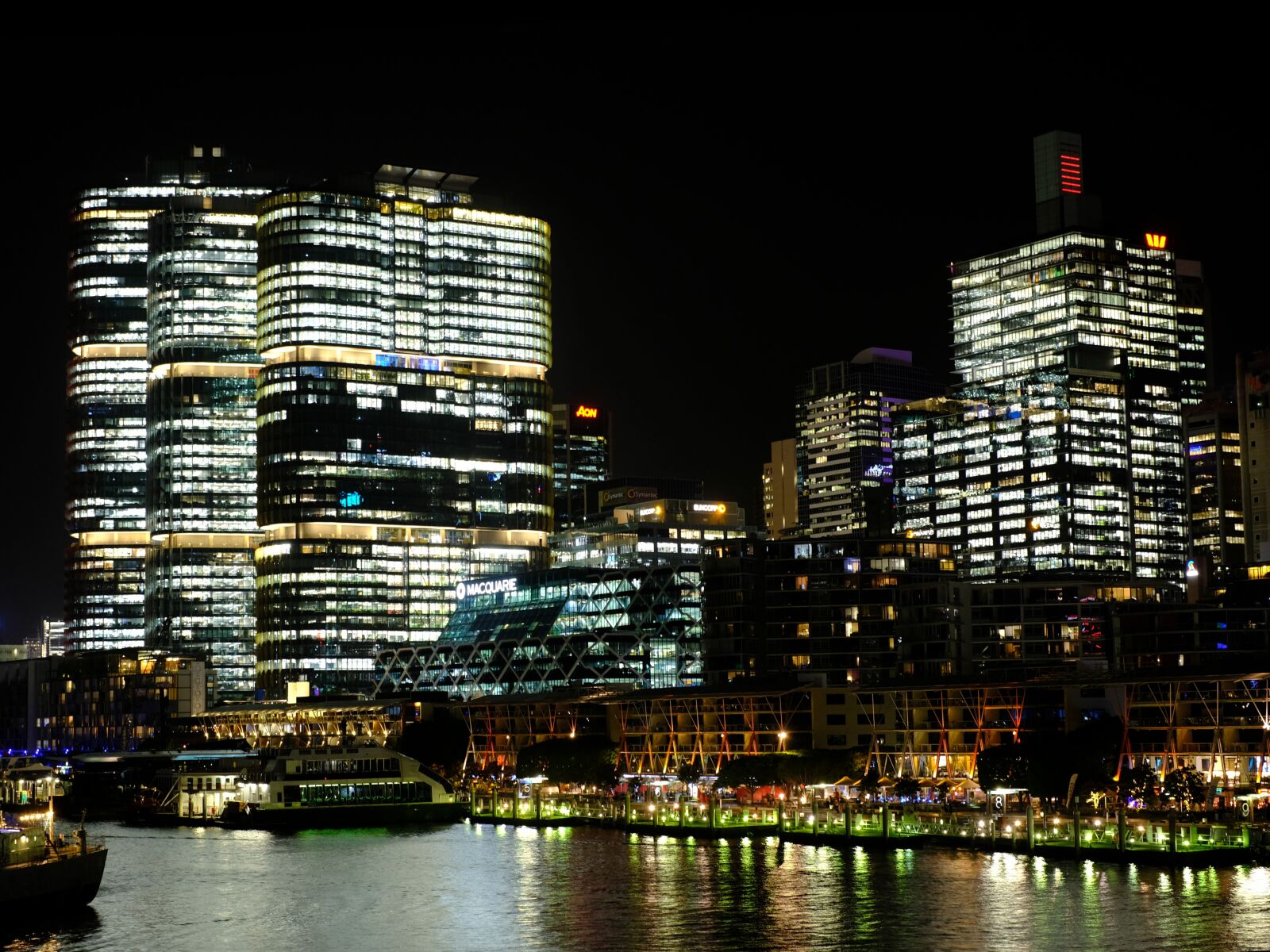 Fujifilm X-T2 + Fujifilm XF 35mm F1.4 R sample photo. International towers, sydney, skyscrapers photography