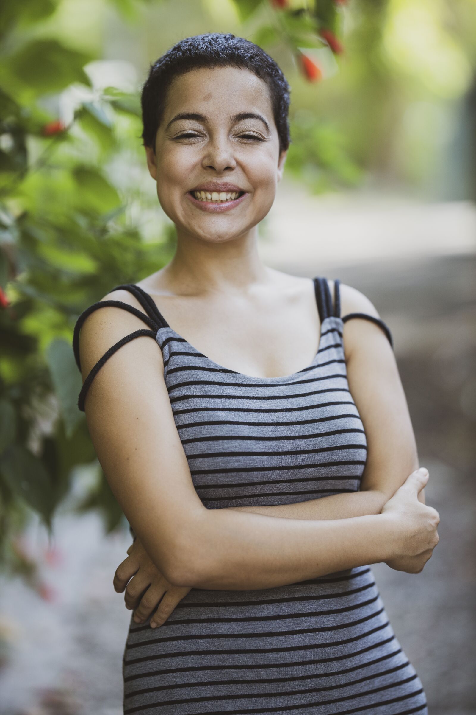 Canon RF 85mm F1.2L USM sample photo. Laugh, woman, girl photography