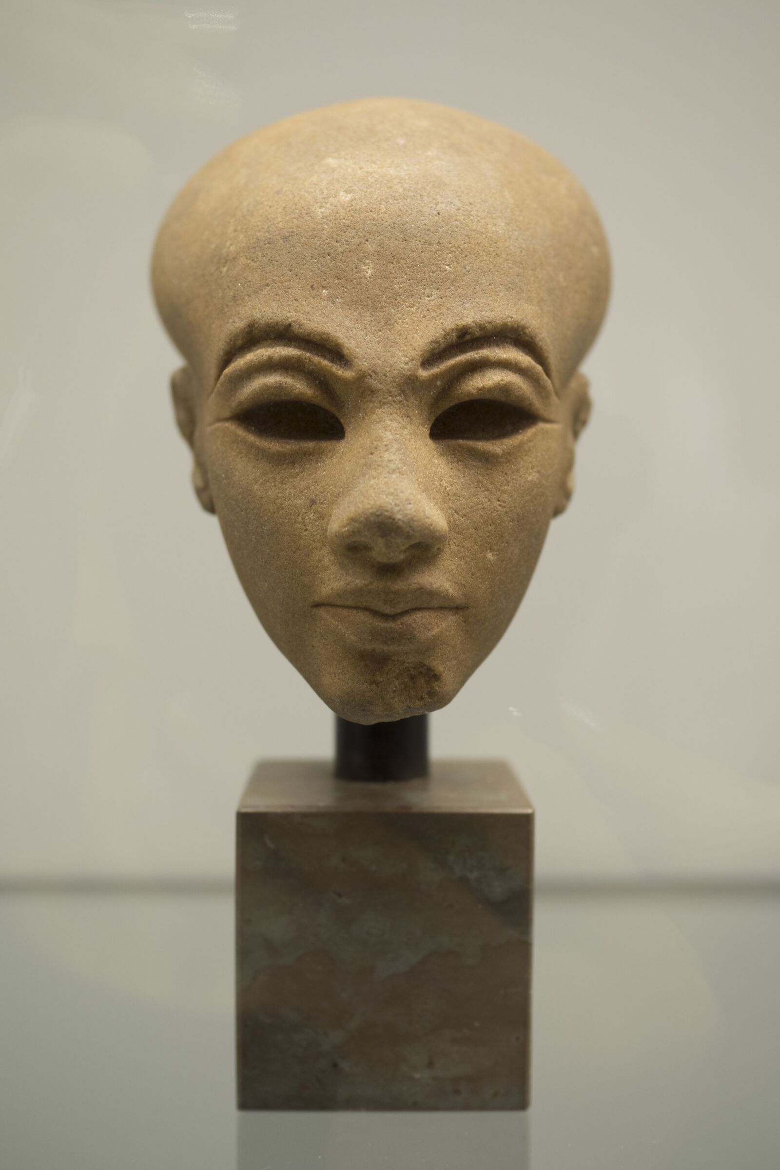 Olympus OM-D E-M5 II sample photo. Sculpture, art, statue photography