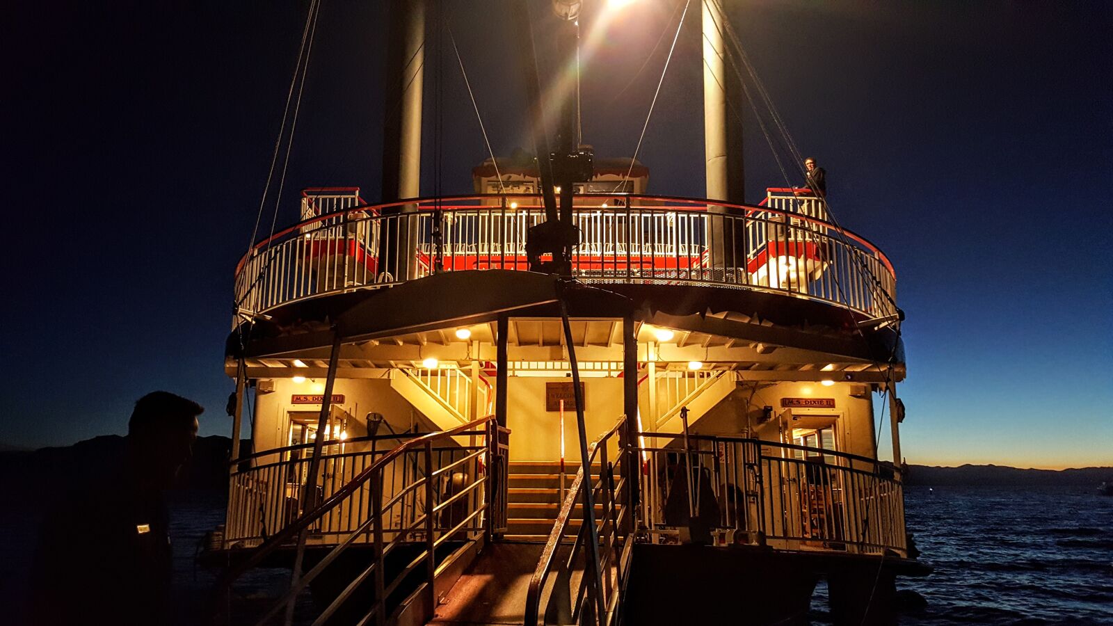 Samsung Galaxy Note5 sample photo. Paddle wheel, boat, lake photography