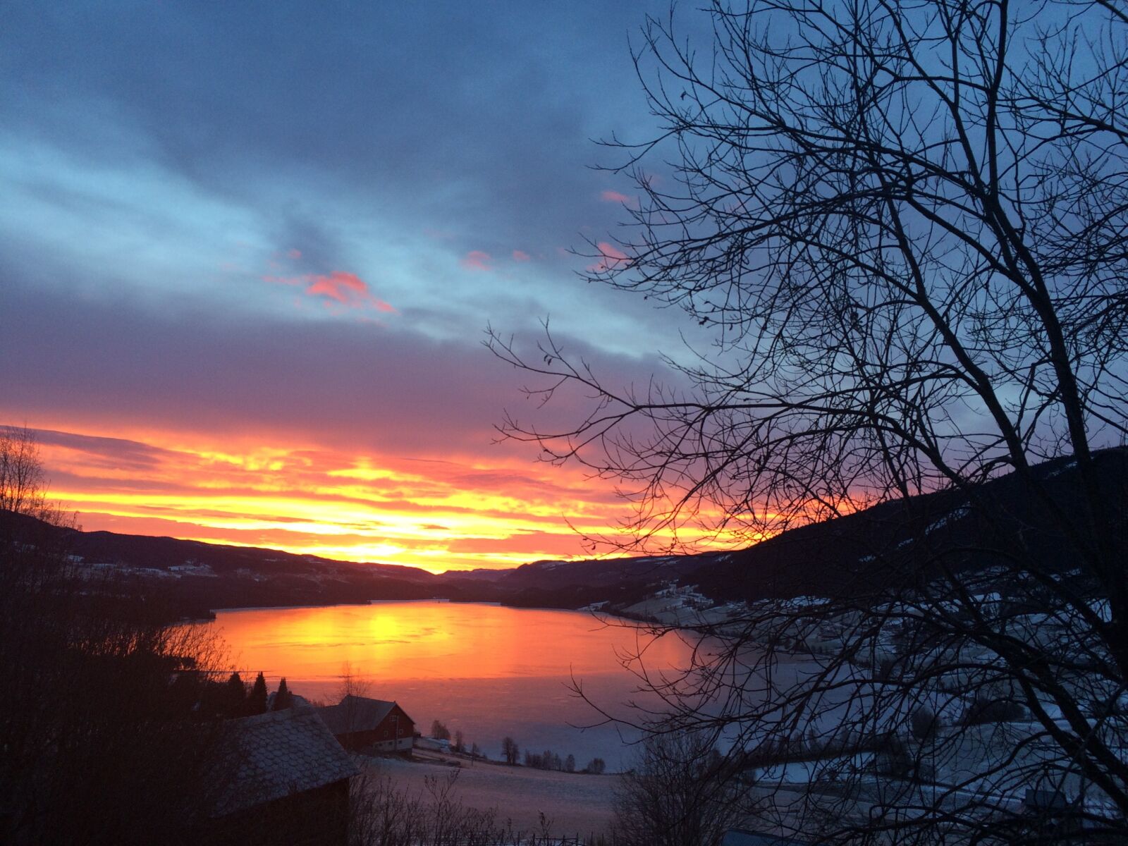 iPhone 5s back camera 4.15mm f/2.2 sample photo. The dawning, sunset, the photography