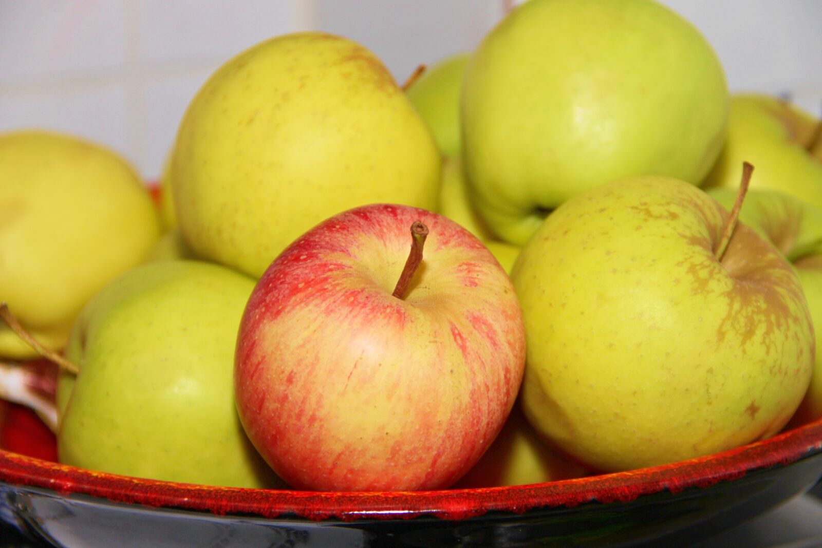 Canon EOS 1100D (EOS Rebel T3 / EOS Kiss X50) sample photo. Apple, fruit, fruit bowl photography
