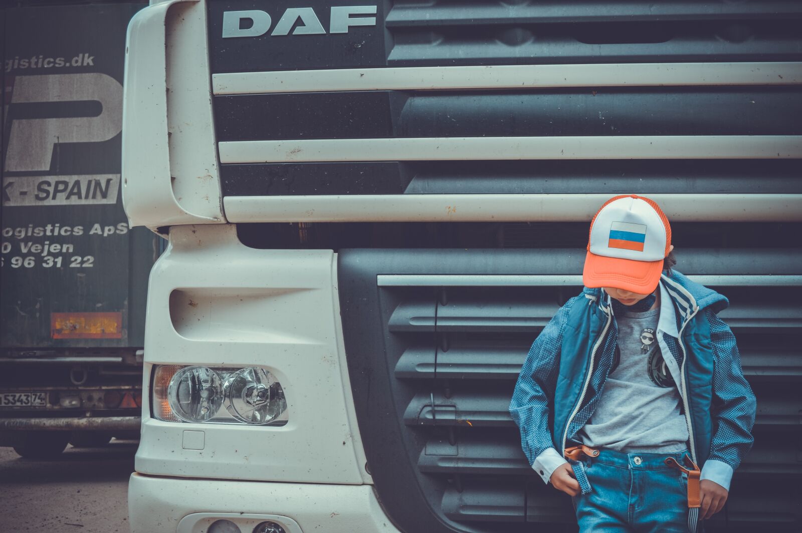 Nikon D3200 sample photo. Fouras, trucker, boy photography