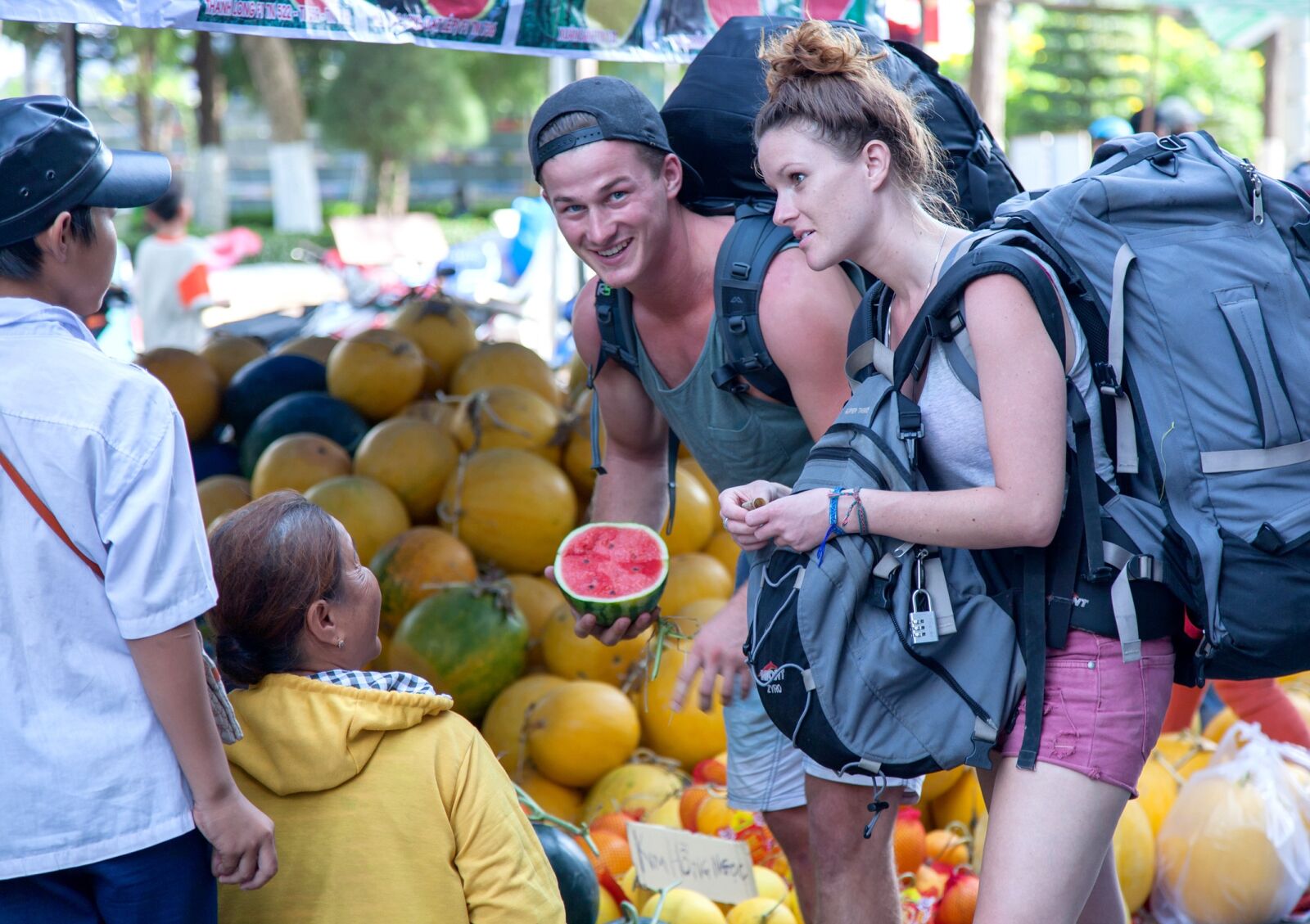 Canon EOS 5D sample photo. Vietnam tourism, watermelon, backpacker photography