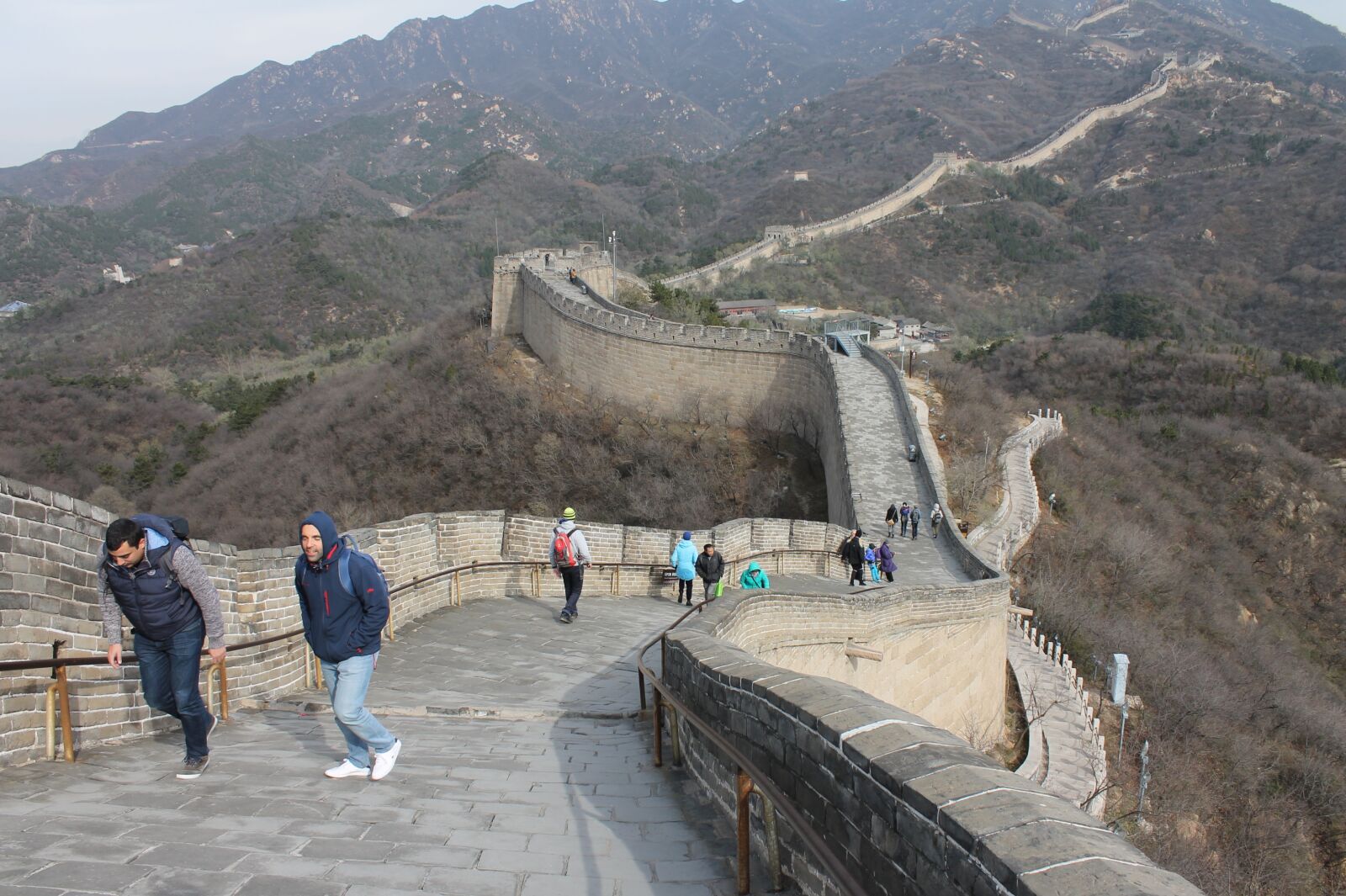 Canon EOS 1100D (EOS Rebel T3 / EOS Kiss X50) sample photo. China, great wall, coach photography