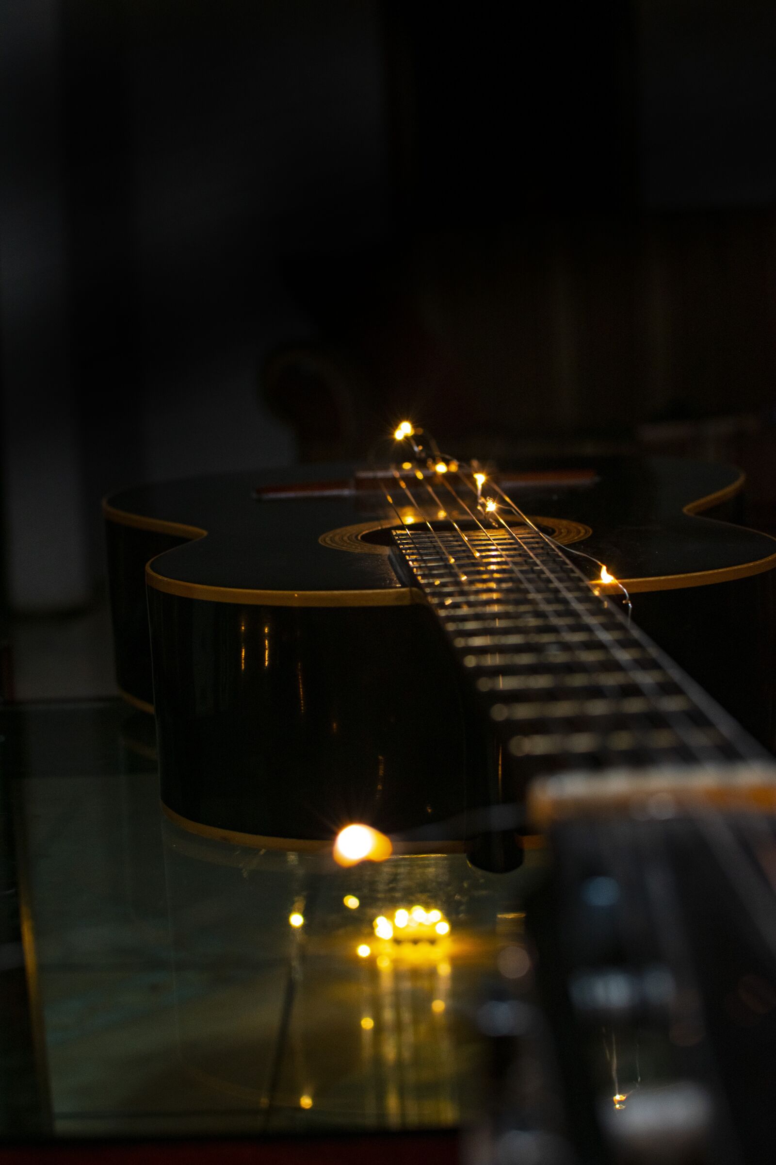 Nikon D3300 sample photo. Guitar, old, lights photography