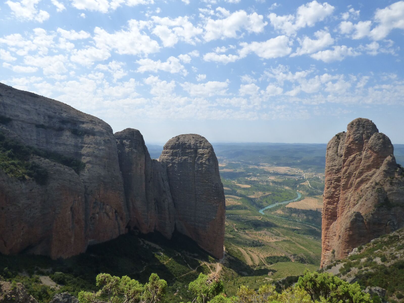 Panasonic DMC-FZ72 sample photo. Riglos, landscape, huesca photography