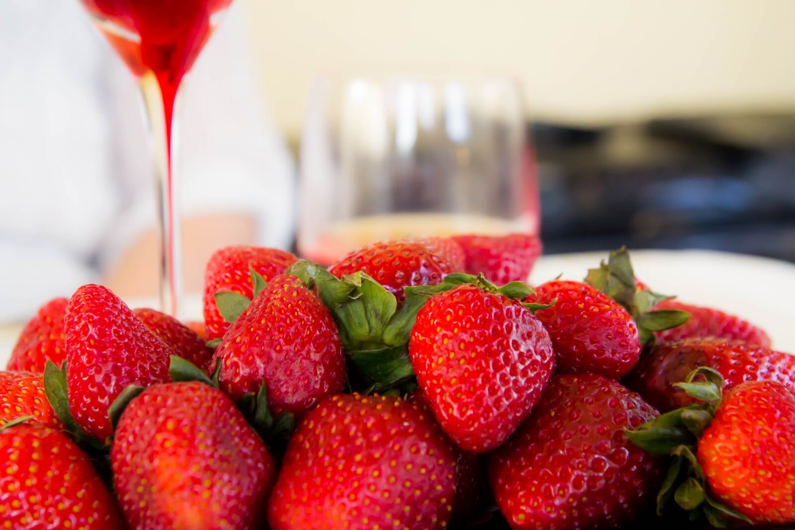 Tamron SP AF 17-50mm F2.8 XR Di II LD Aspherical (IF) sample photo. Berry, strawberry, dessert photography