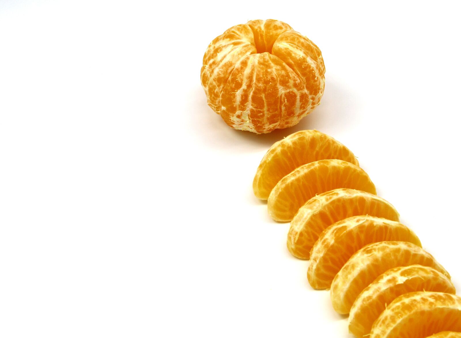 Canon EOS 4000D (EOS Rebel T100 / EOS 3000D) sample photo. Tangerines, fruit, food photography