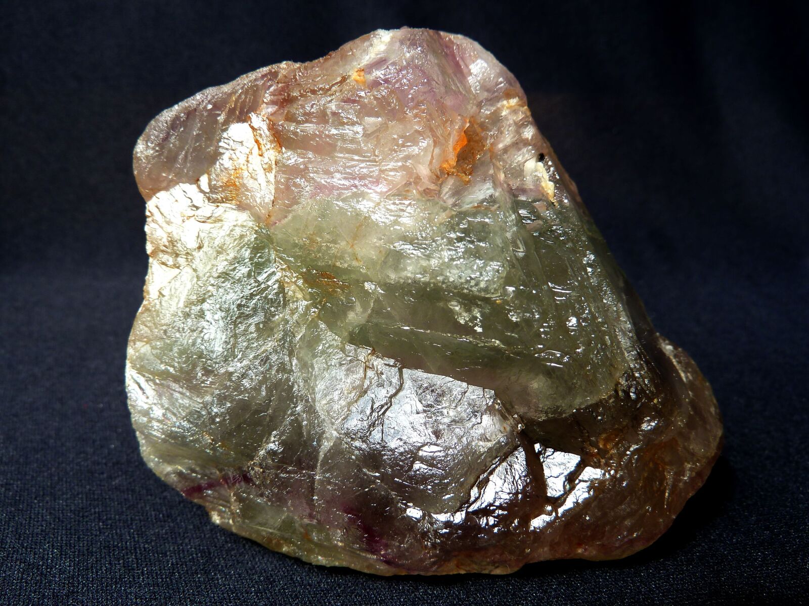 Panasonic Lumix DMC-ZS7 (Lumix DMC-TZ10) sample photo. Fluorite, fluorspar, green photography