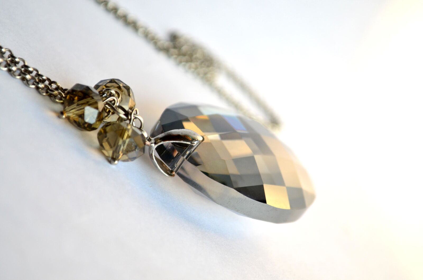 Nikon D5100 sample photo. Crystal, chain, jewelry, diamond photography