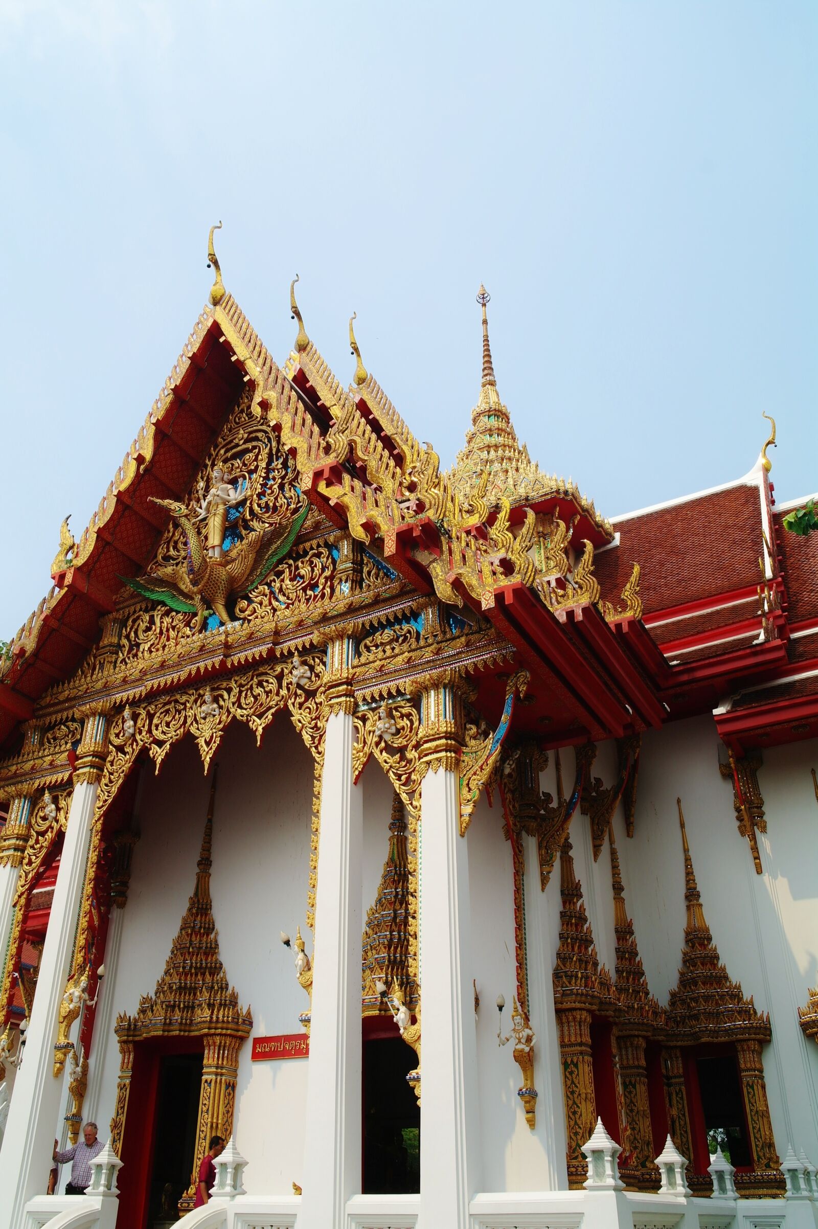 Samsung NX10 sample photo. Temple, pagoda, architecture photography