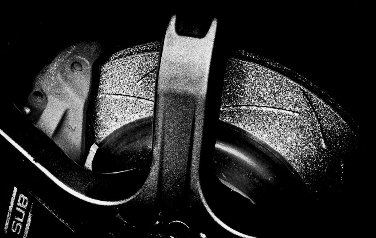 Canon EOS M50 (EOS Kiss M) sample photo. Car parts, wheels, brake photography