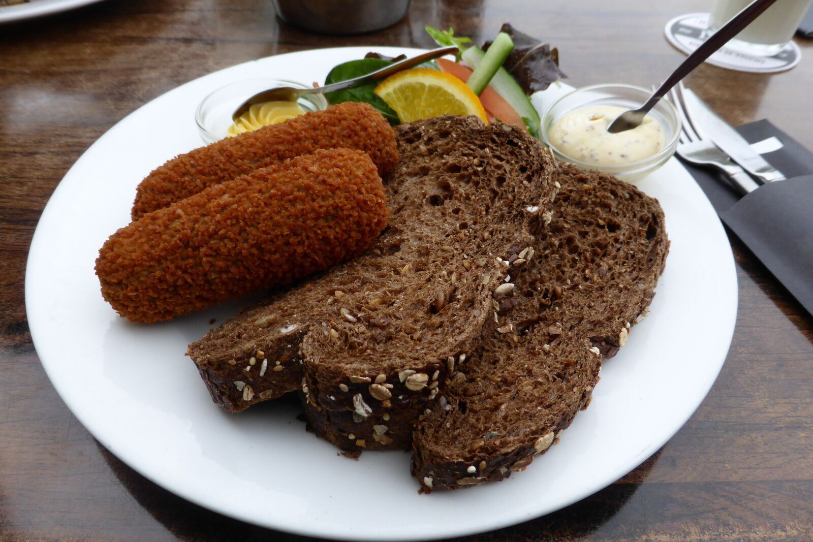 Panasonic Lumix DMC-ZS30 (Lumix DMC-TZ40) sample photo. Food, lunch, croquettes photography
