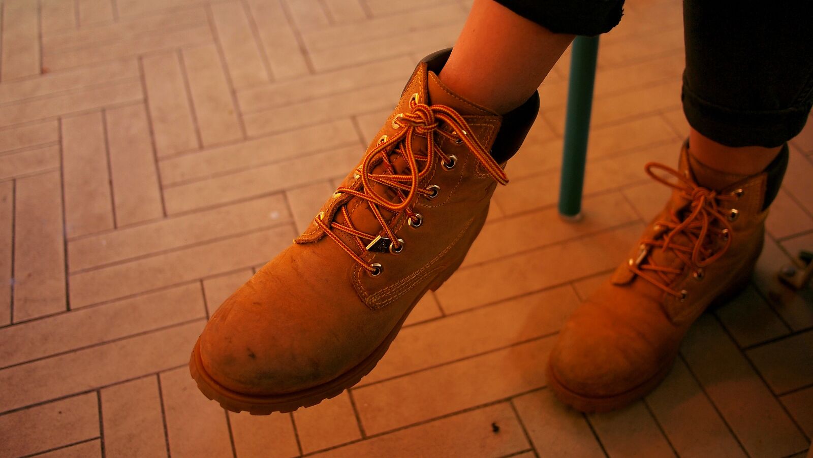 Olympus PEN E-PL1 sample photo. Shoes, boots, fashion photography