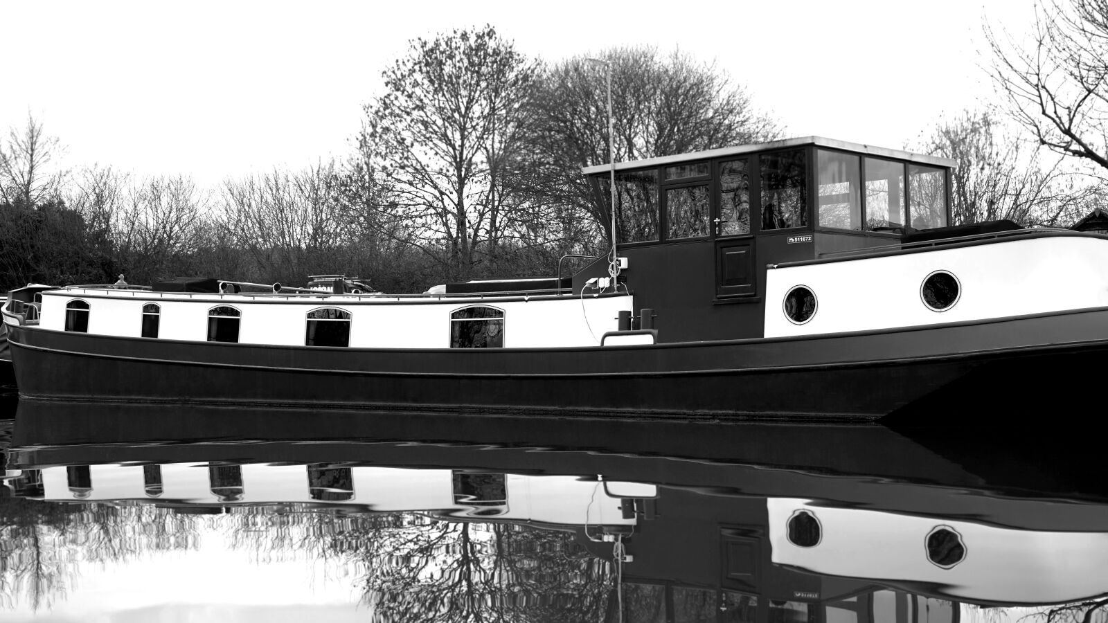 Sony a7 + Sony FE 28-70mm F3.5-5.6 OSS sample photo. Boat, water, vessel photography