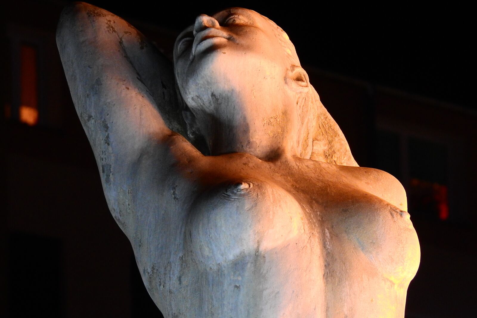 Nikon Coolpix P900 sample photo. Erotic, the statue, bronze photography
