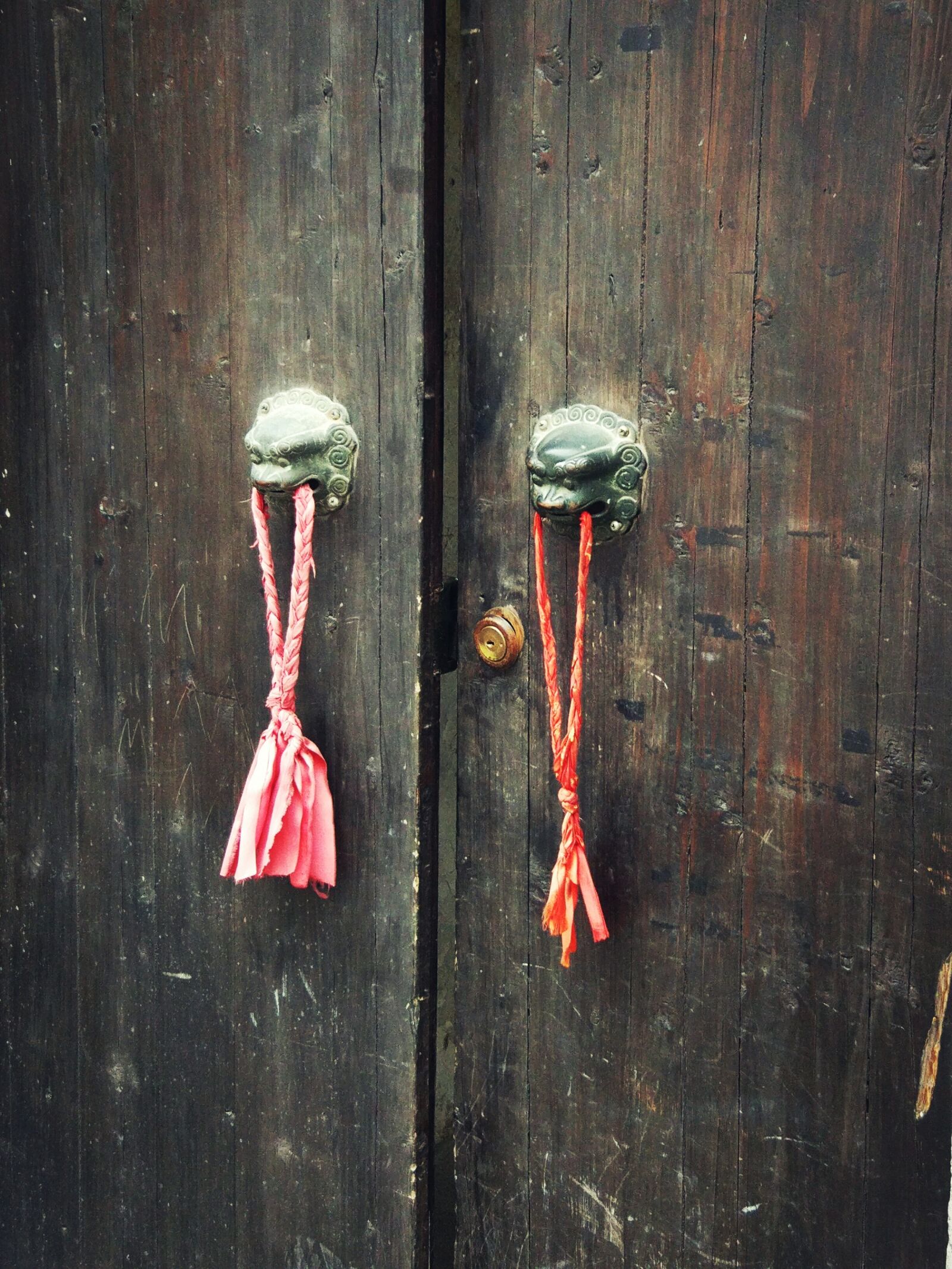 Xiaomi MI 5 sample photo. Ancient charm, old town photography