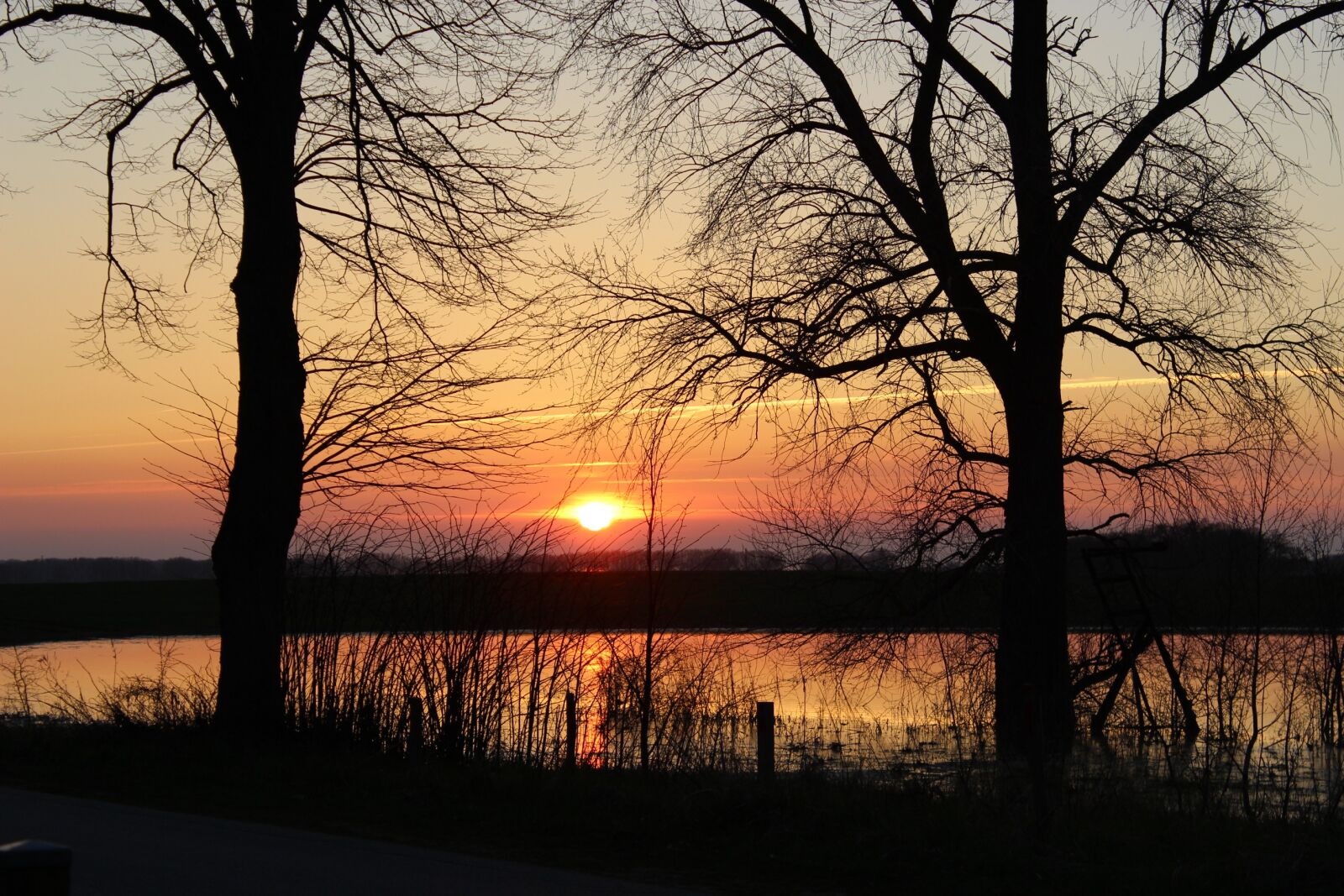 Canon EOS 600D (Rebel EOS T3i / EOS Kiss X5) sample photo. Sunset, abendstimmung, romantic photography