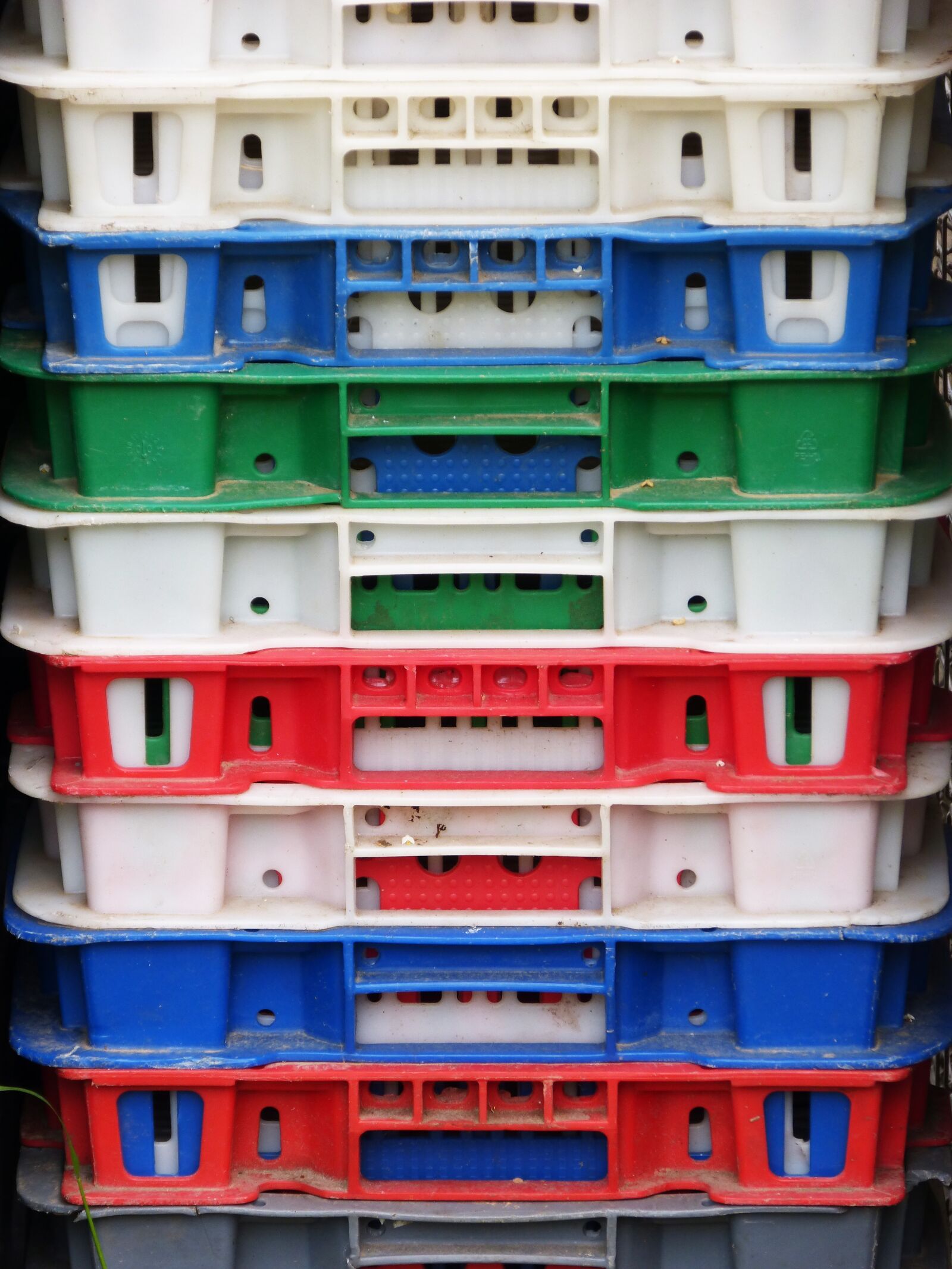 Panasonic DMC-FZ62 sample photo. Boxes, stack, heap photography