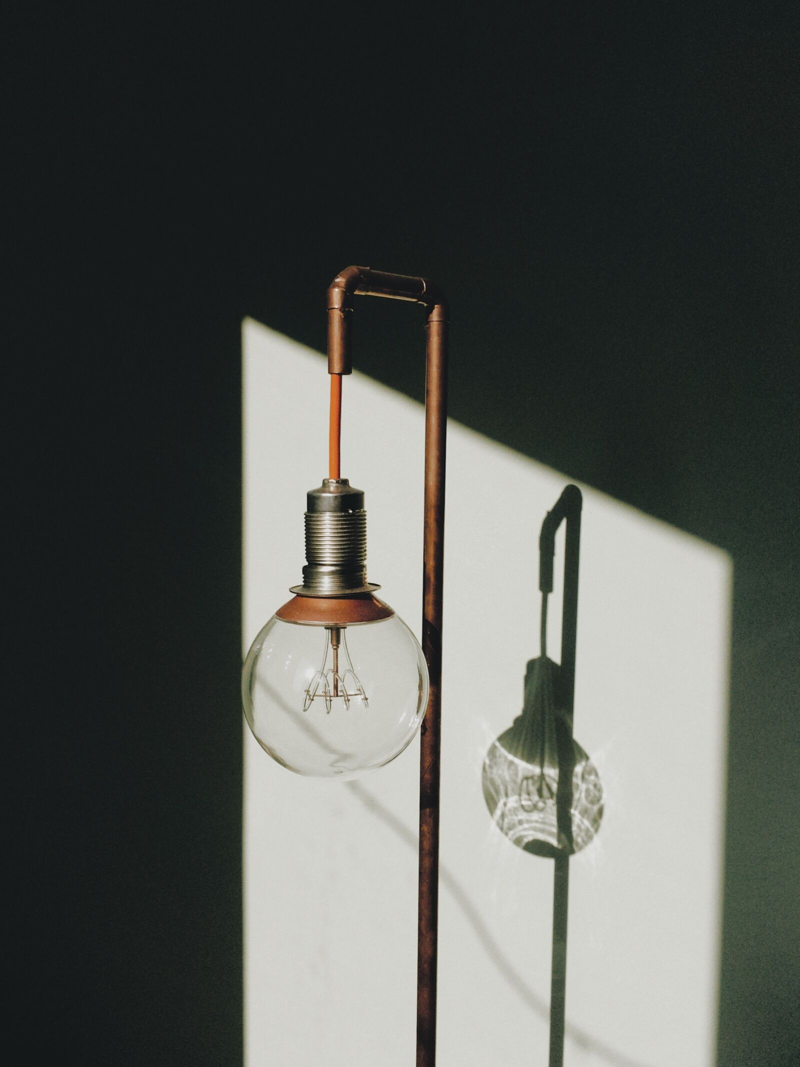 iPhone SE back camera 4.15mm f/2.2 sample photo. Lamp, copper, light bulb photography