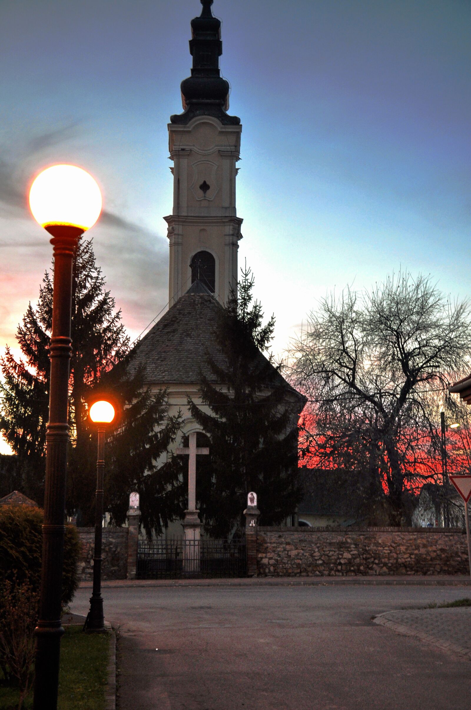 Nikon D90 sample photo. Church, evening, lights photography