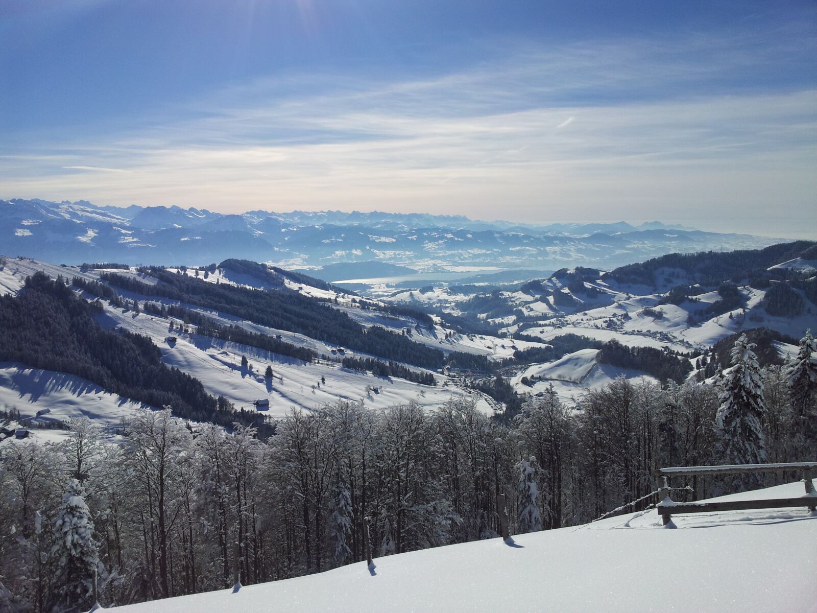Samsung Galaxy S2 sample photo. Snow hike, switzerland, active photography